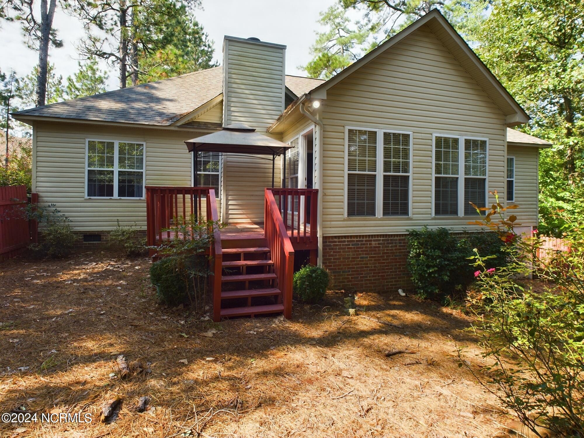 4 Pierce Place