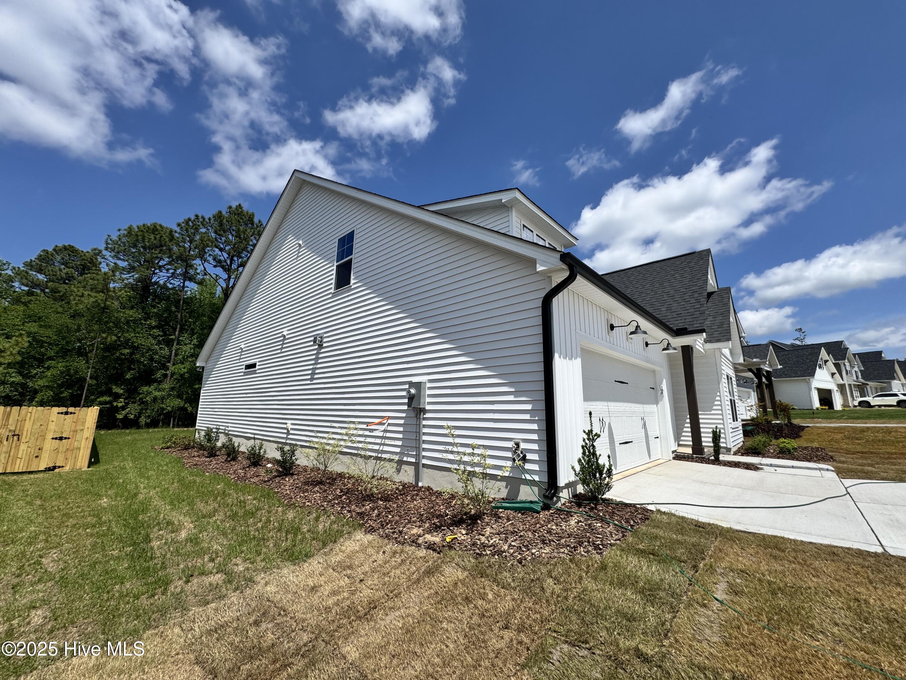 137 Rough Ridge Trail, 2