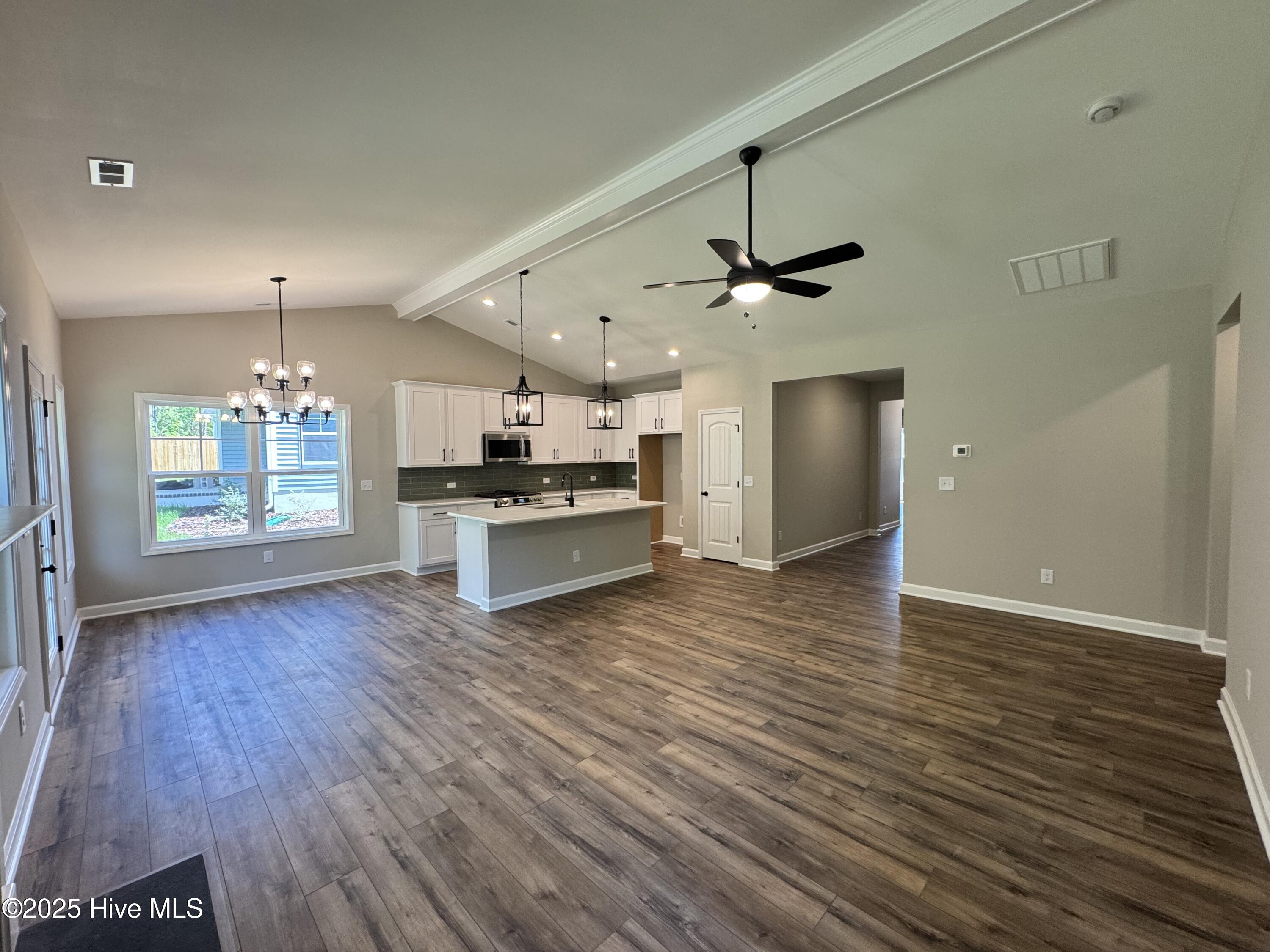 137 Rough Ridge Trail, 2