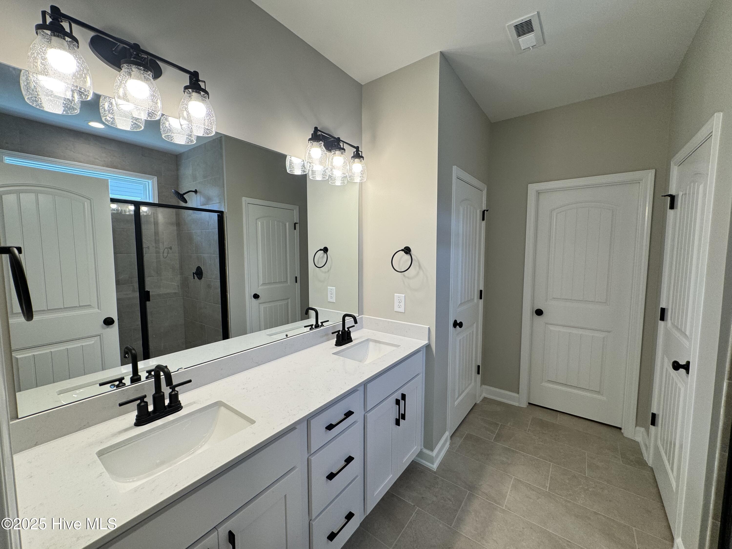 137 Rough Ridge Trail, 2