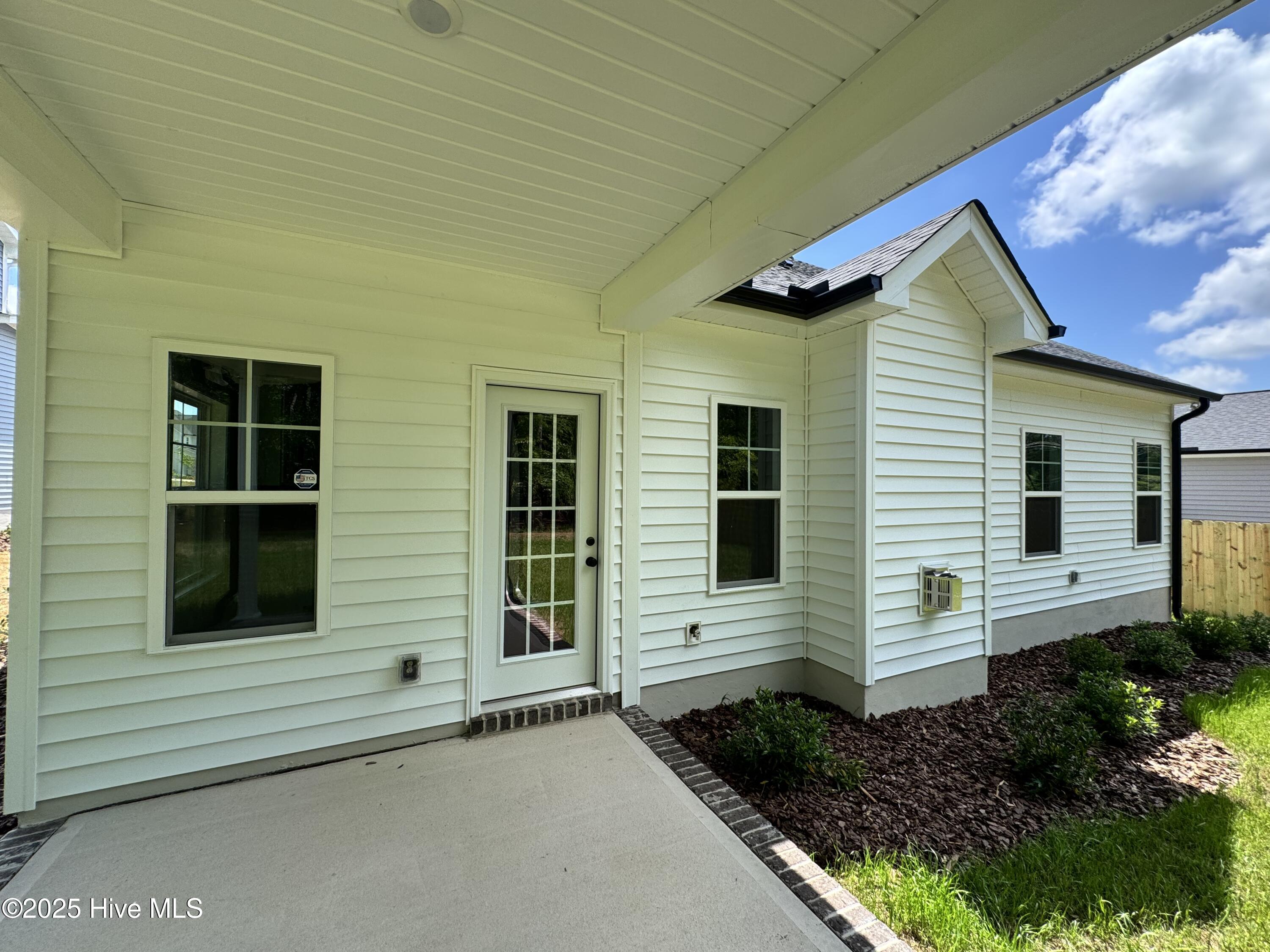 137 Rough Ridge Trail, 2