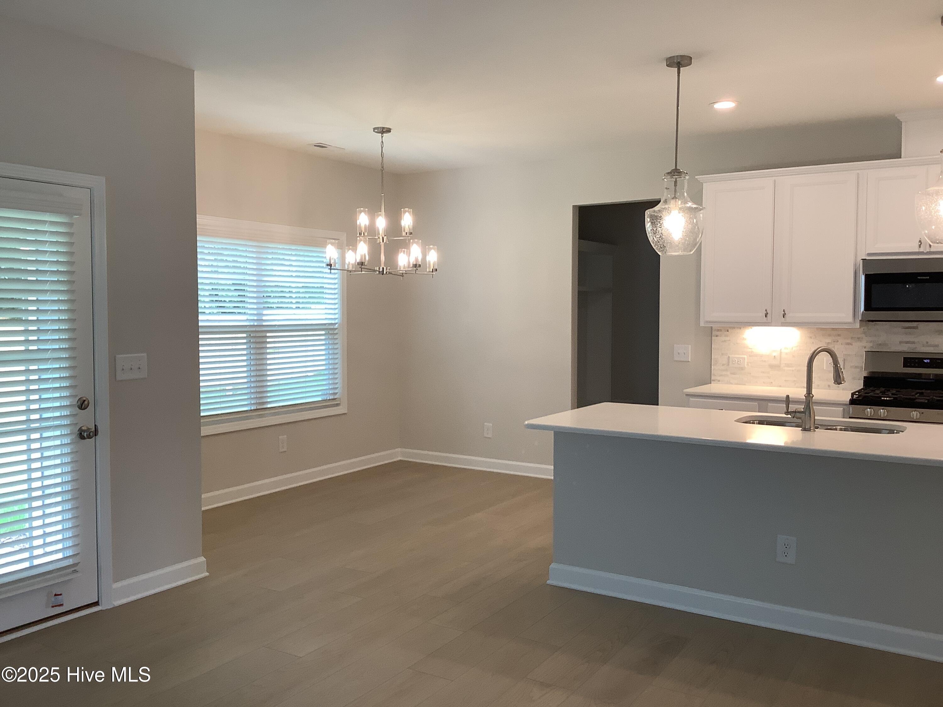 143 Rough Ridge Trail, 3