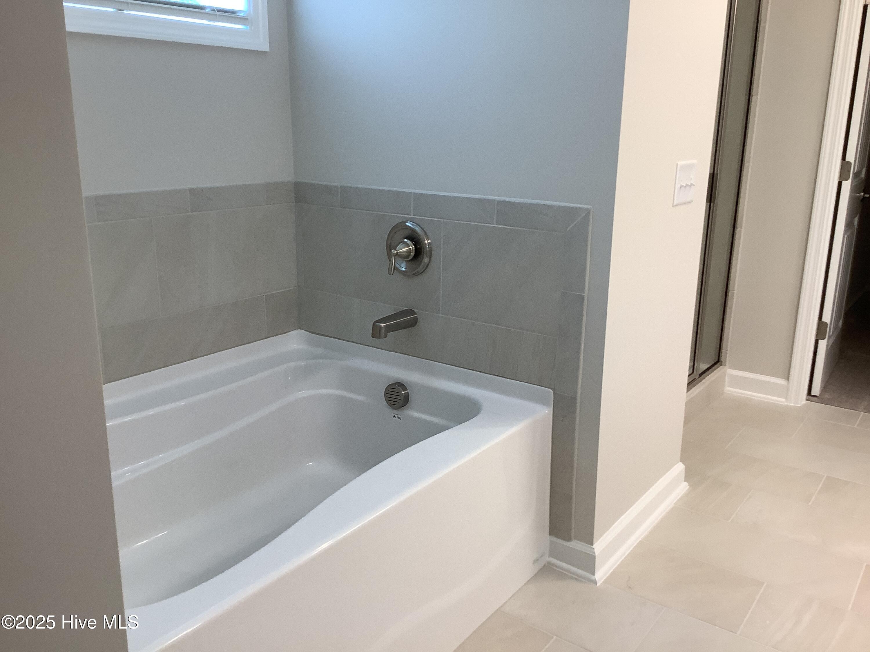 143 Rough Ridge Trail, 3