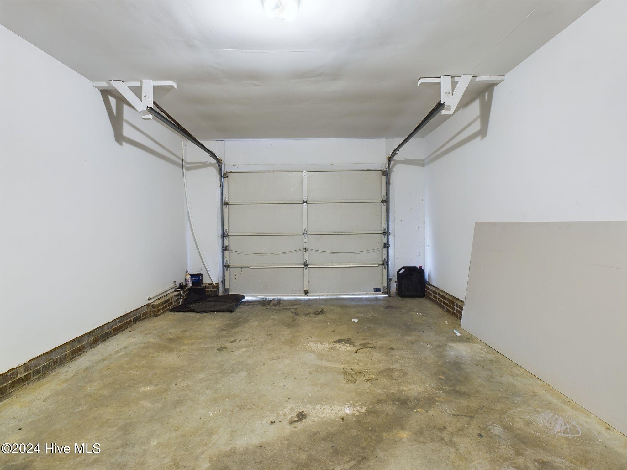 1108 Hoke Loop Road