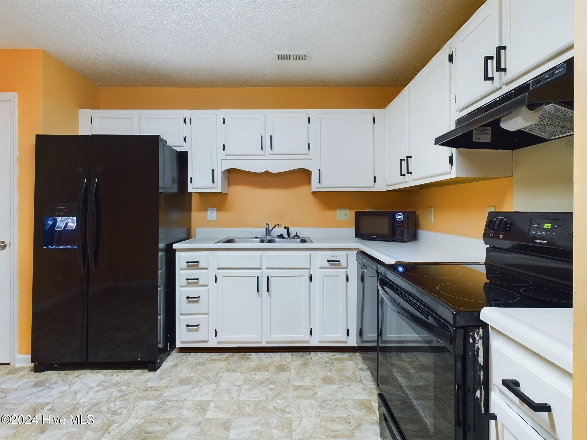 1108 Hoke Loop Road