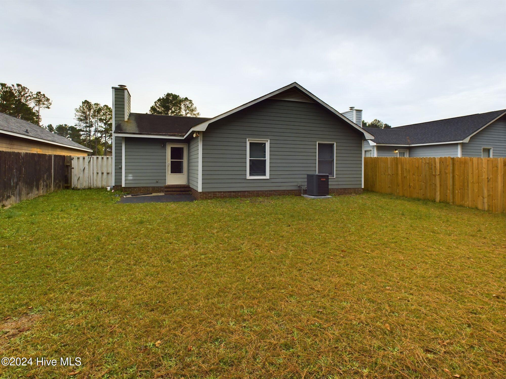 1108 Hoke Loop Road