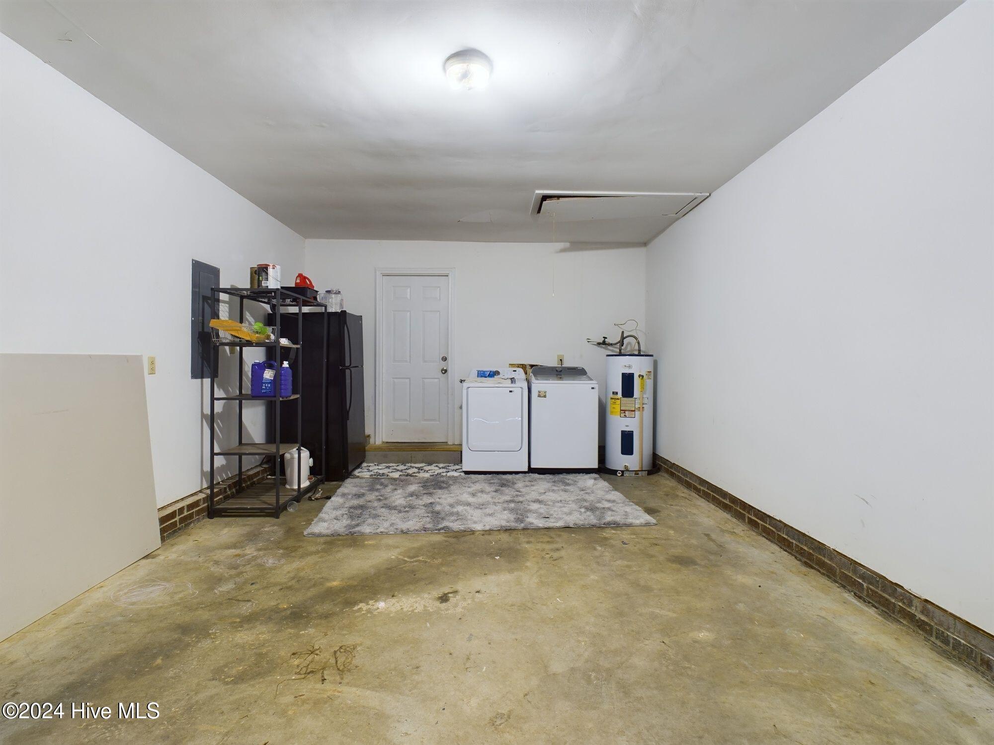 1108 Hoke Loop Road