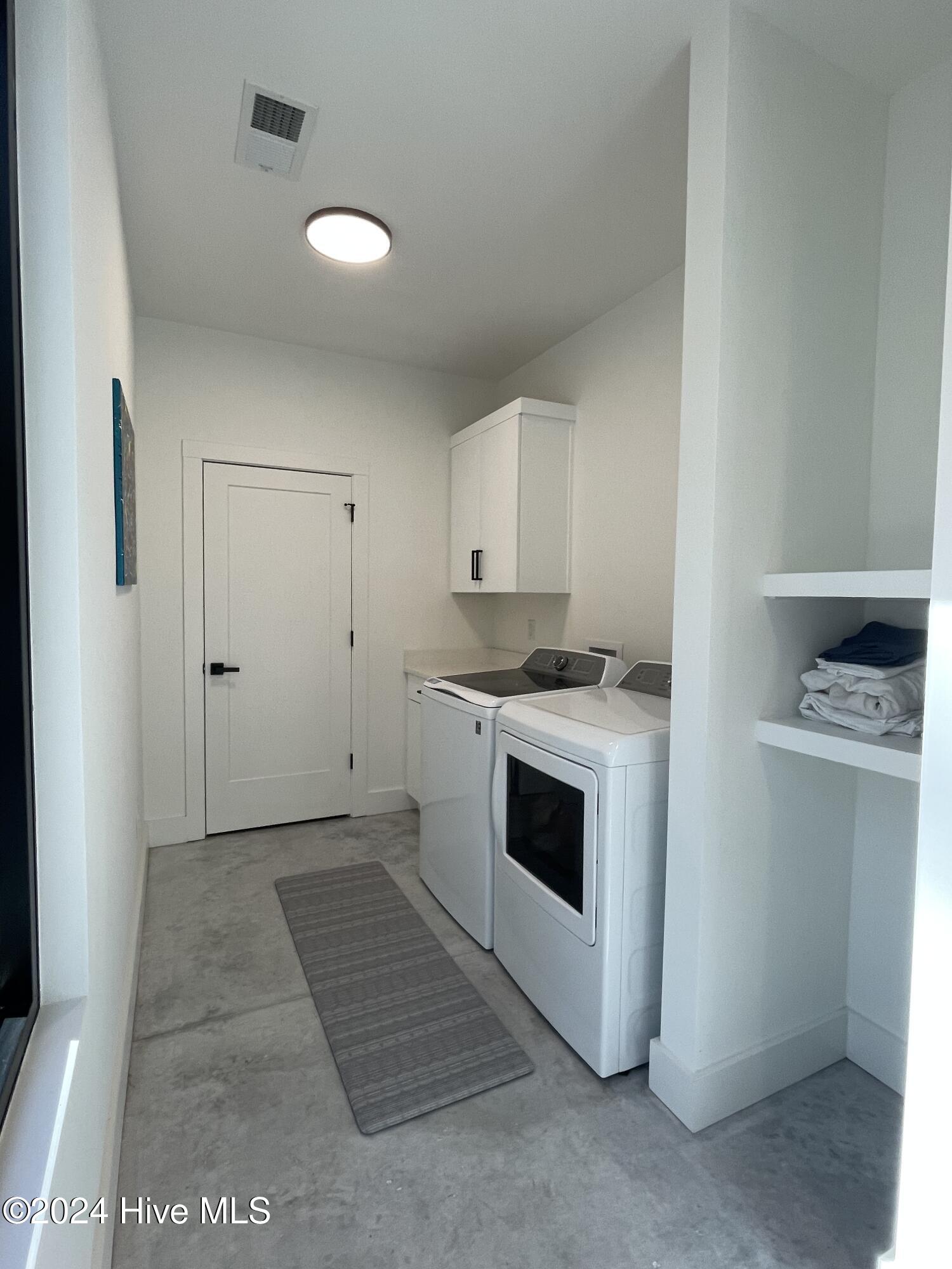 4 Woodward Place