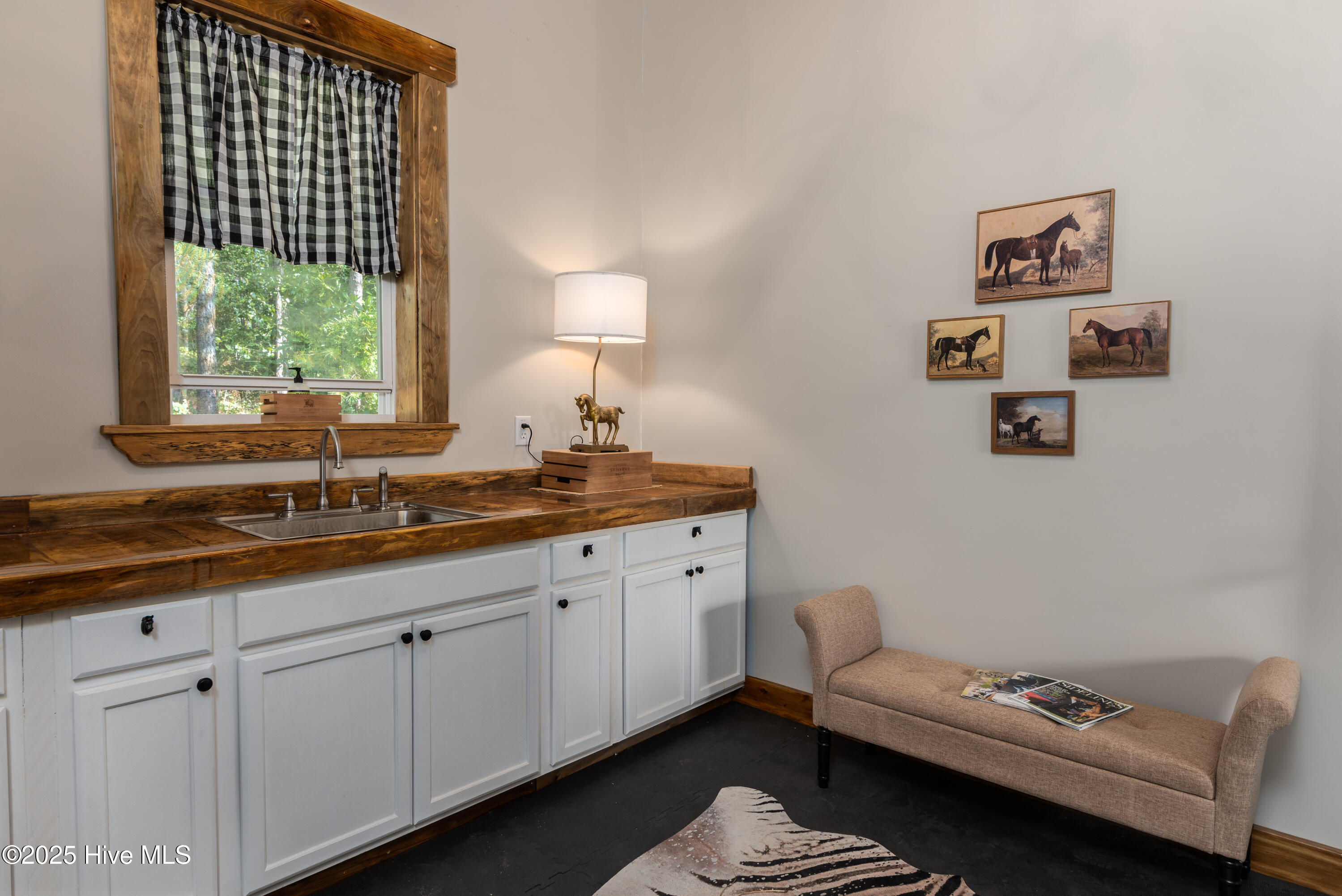 185 Foxwood Close Road