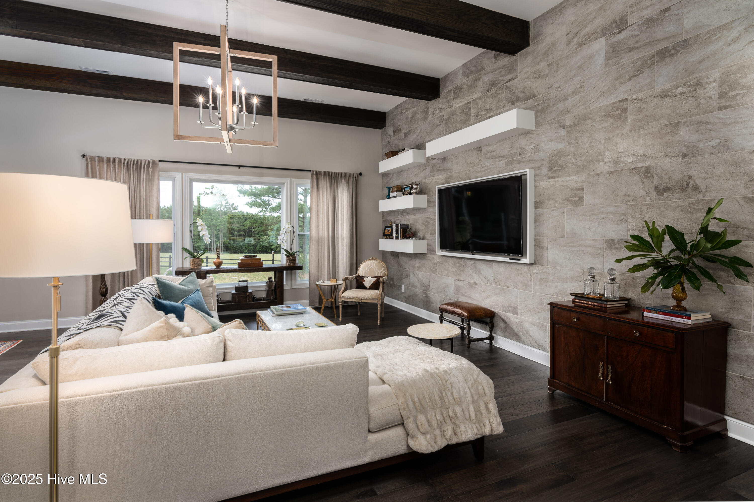 185 Foxwood Close Road