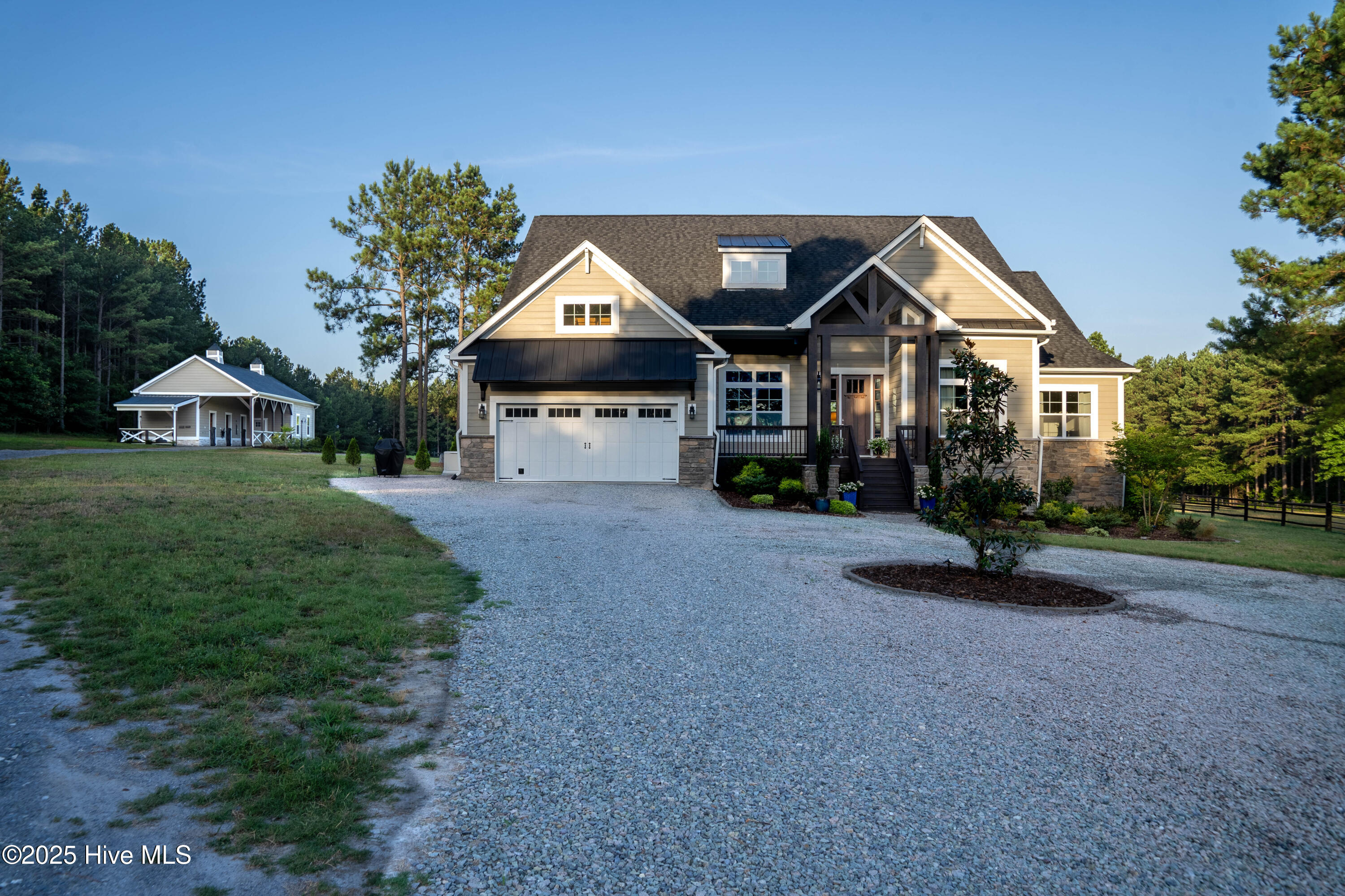 185 Foxwood Close Road