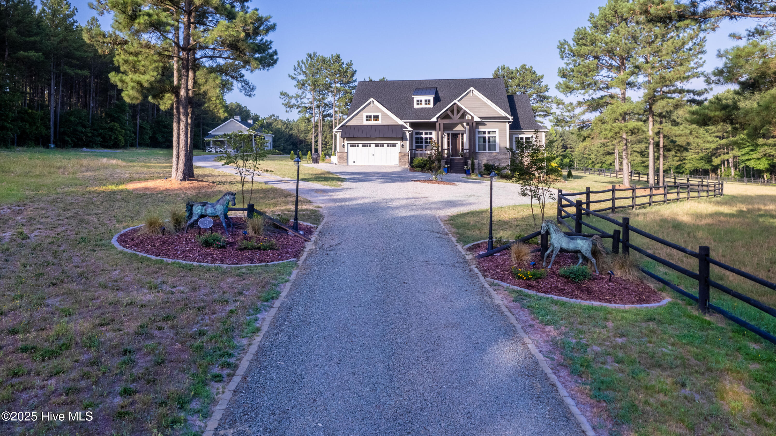 185 Foxwood Close Road