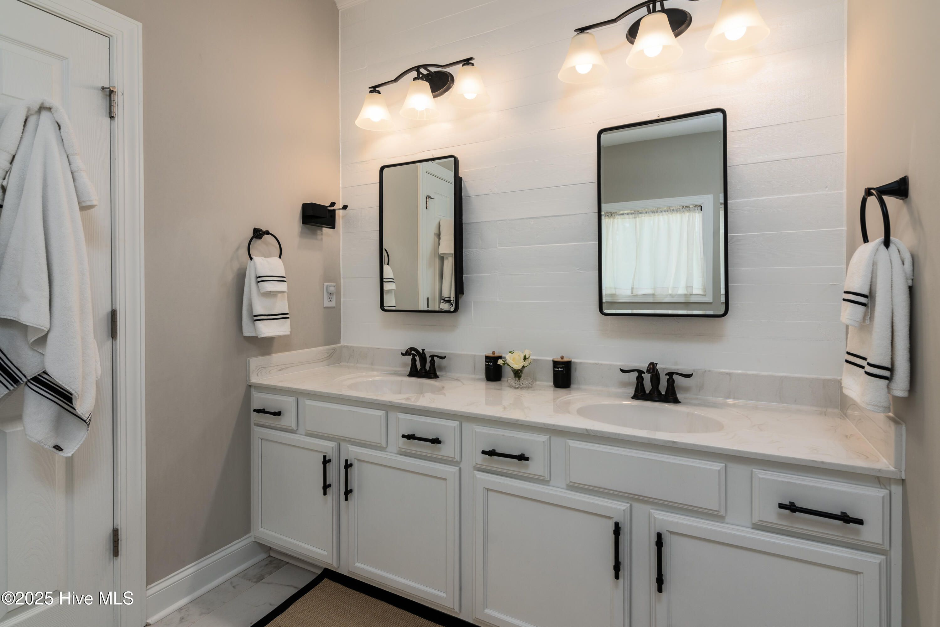 185 Foxwood Close Road