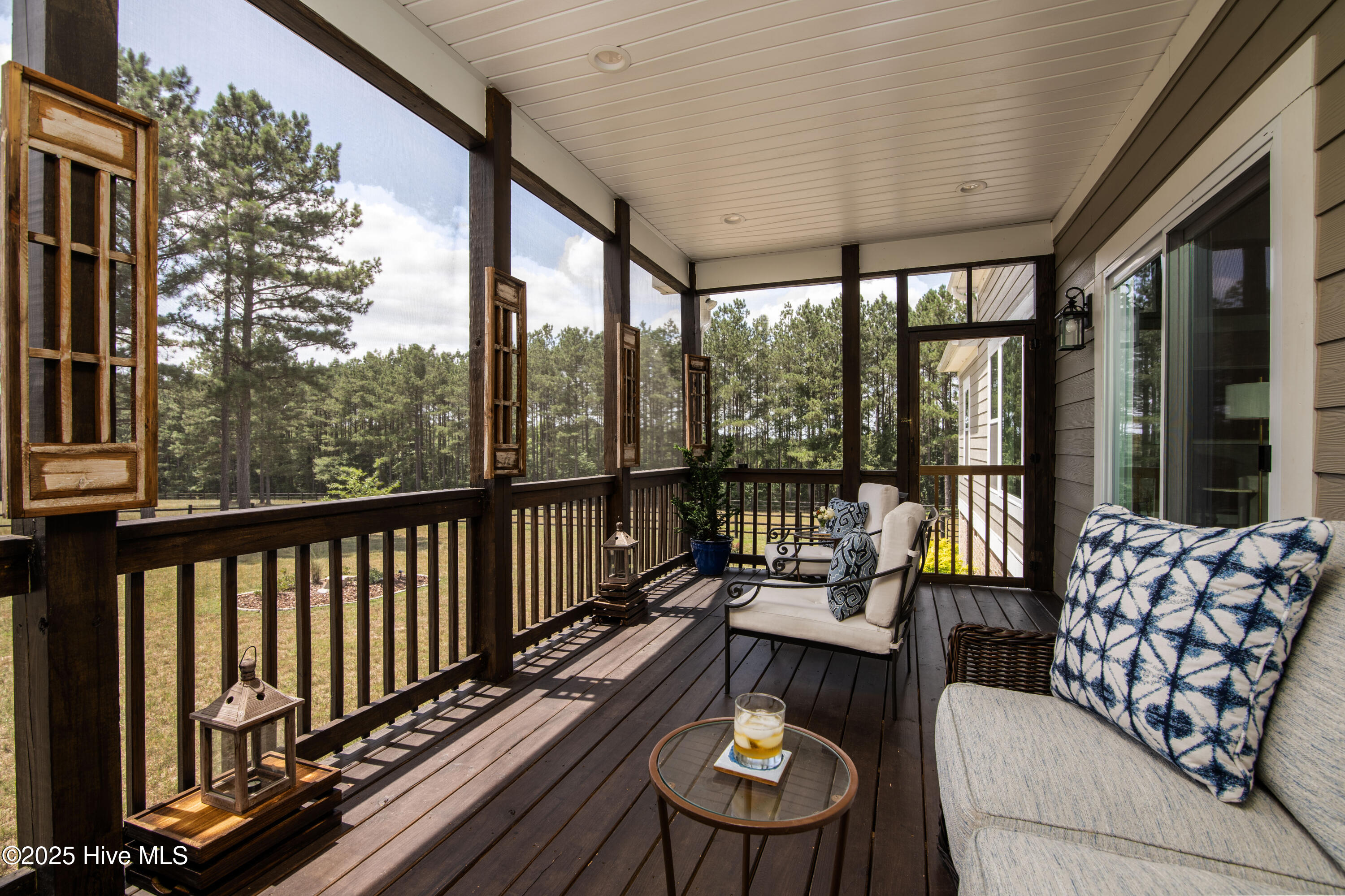 185 Foxwood Close Road