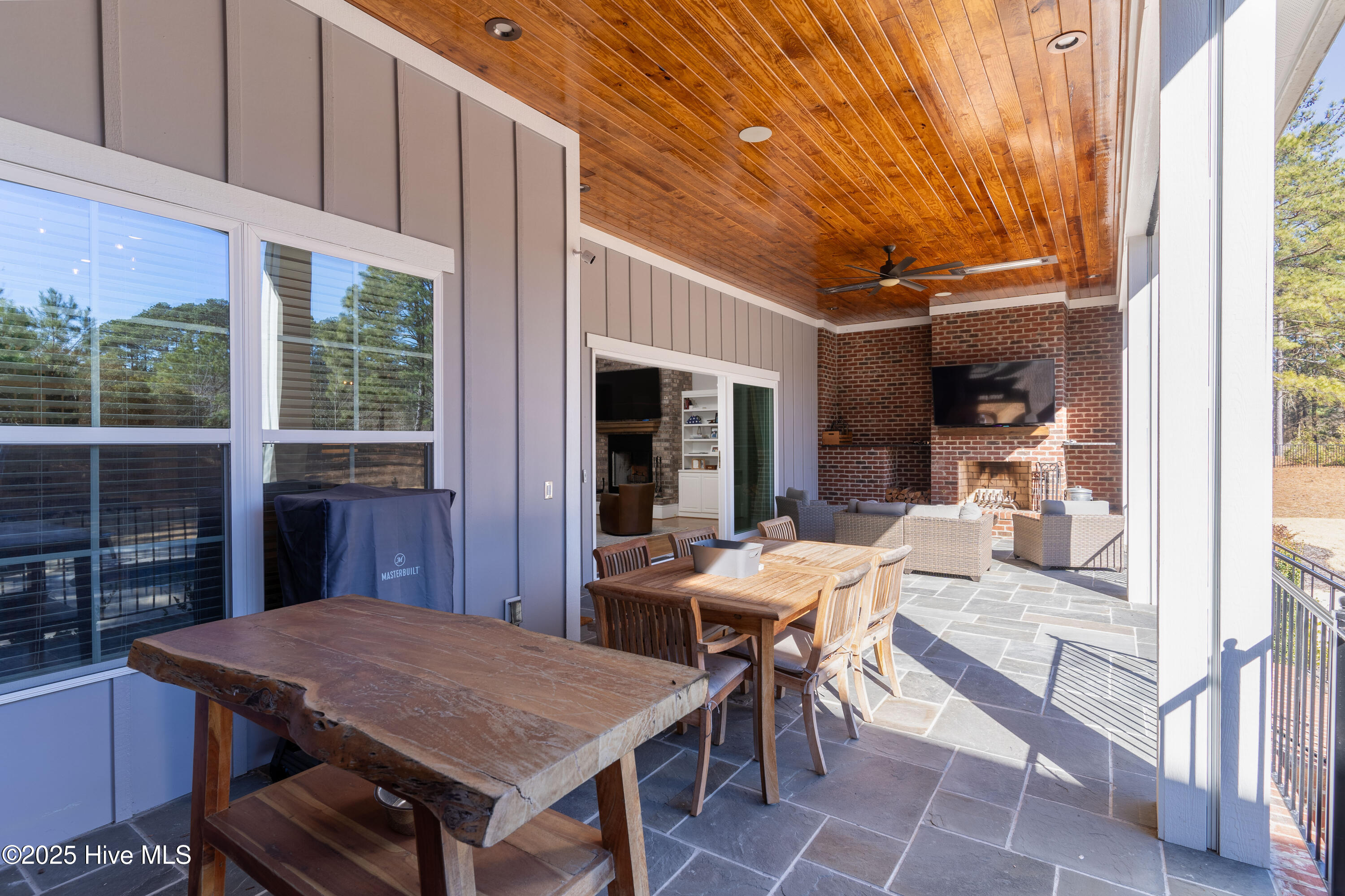 65 Quaker Ridge Road