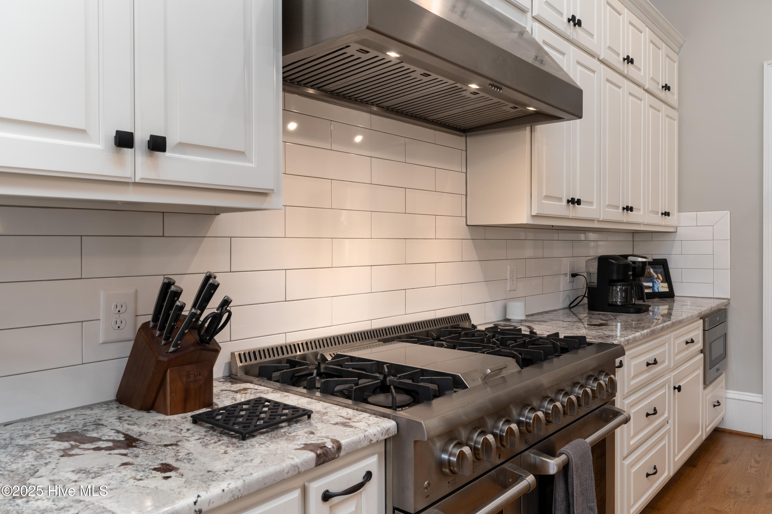 65 Quaker Ridge Road