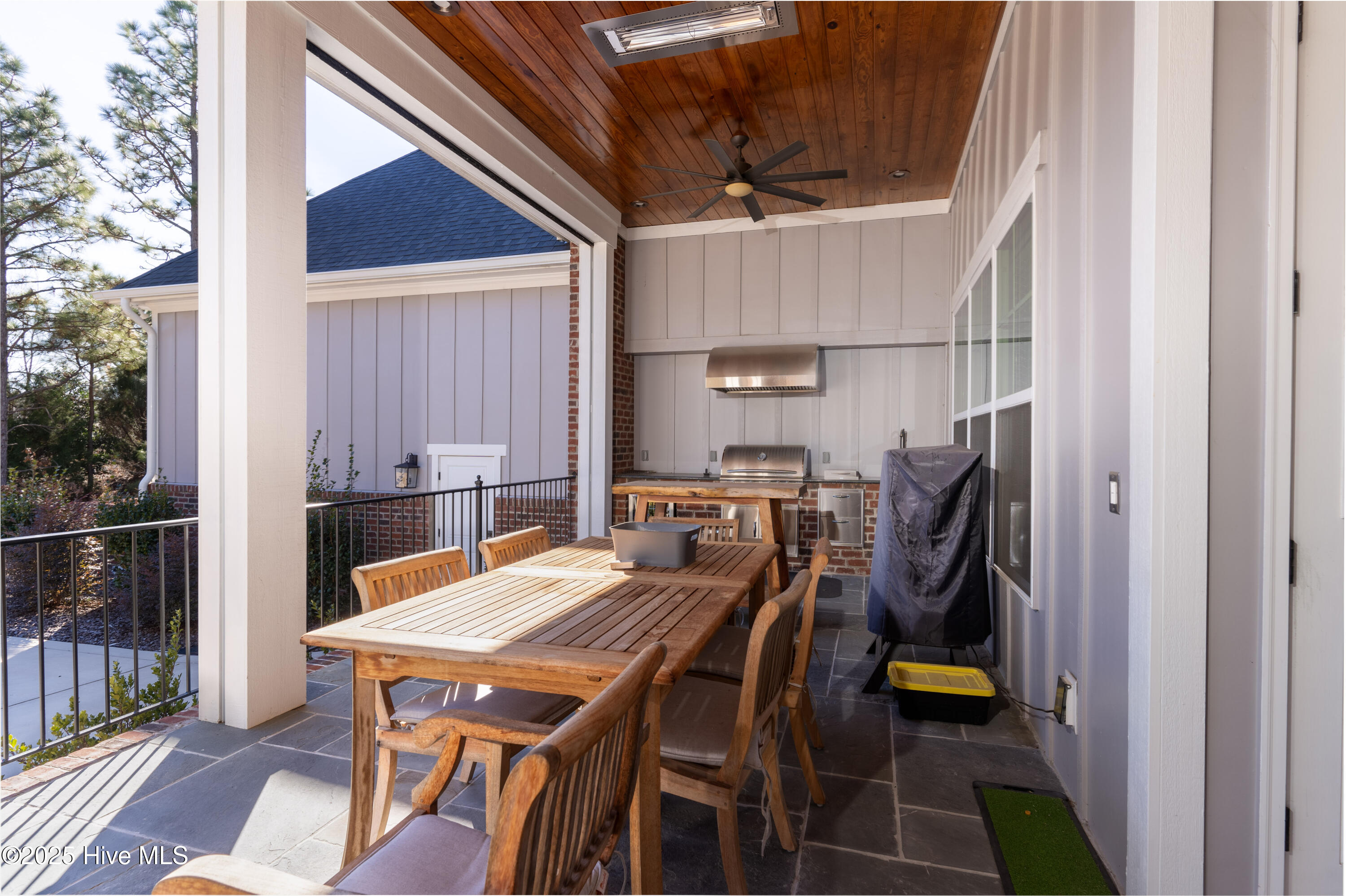 65 Quaker Ridge Road