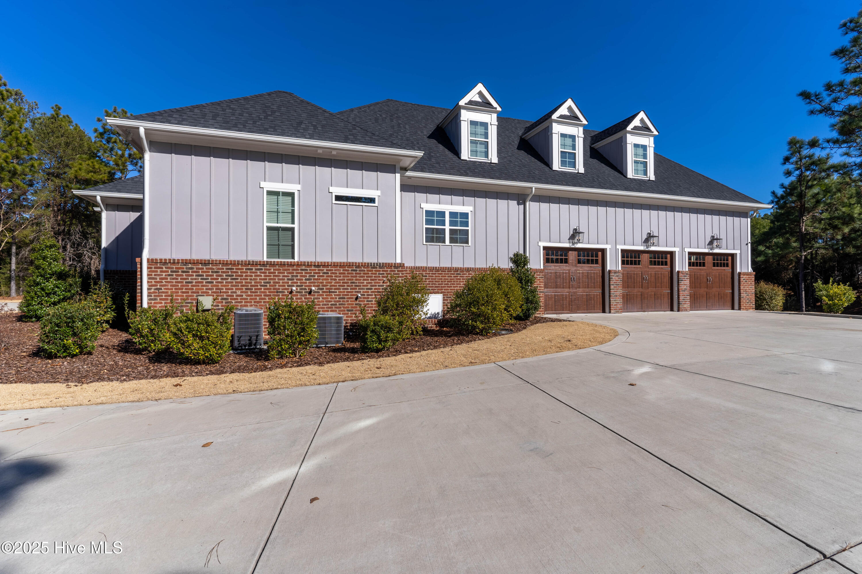 65 Quaker Ridge Road