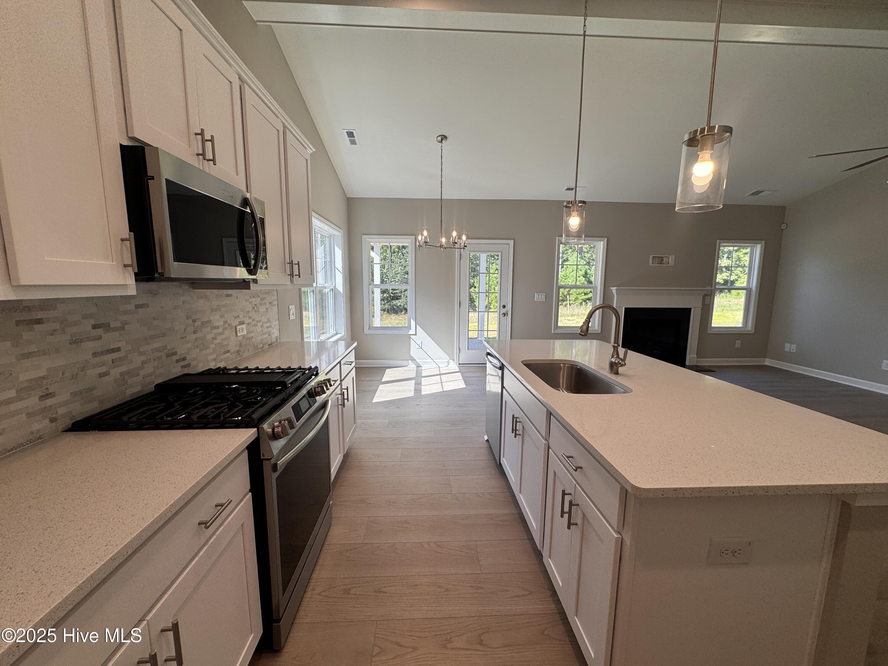 207 Rough Ridge Trail, 13