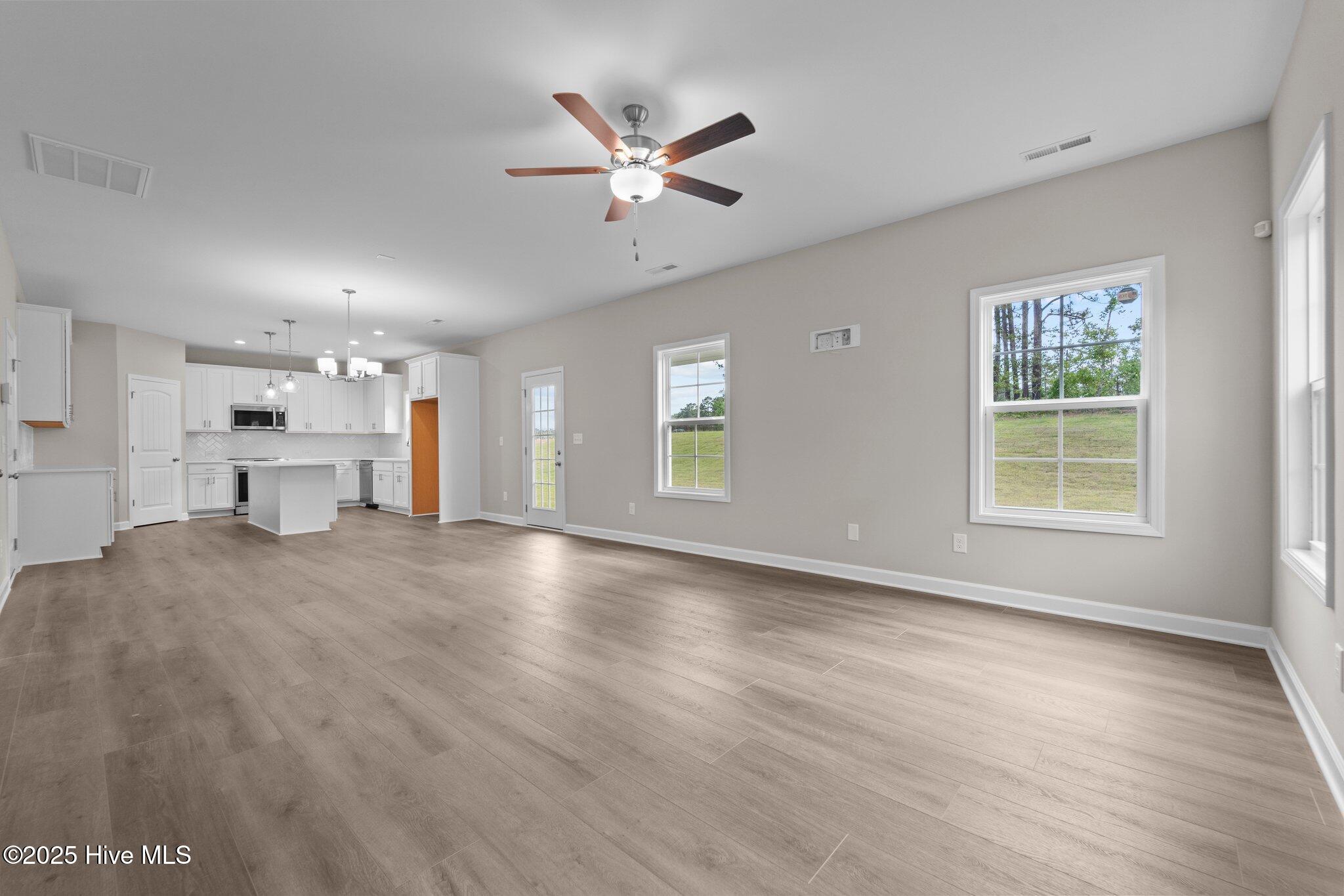 532 Watauga Lane, 515