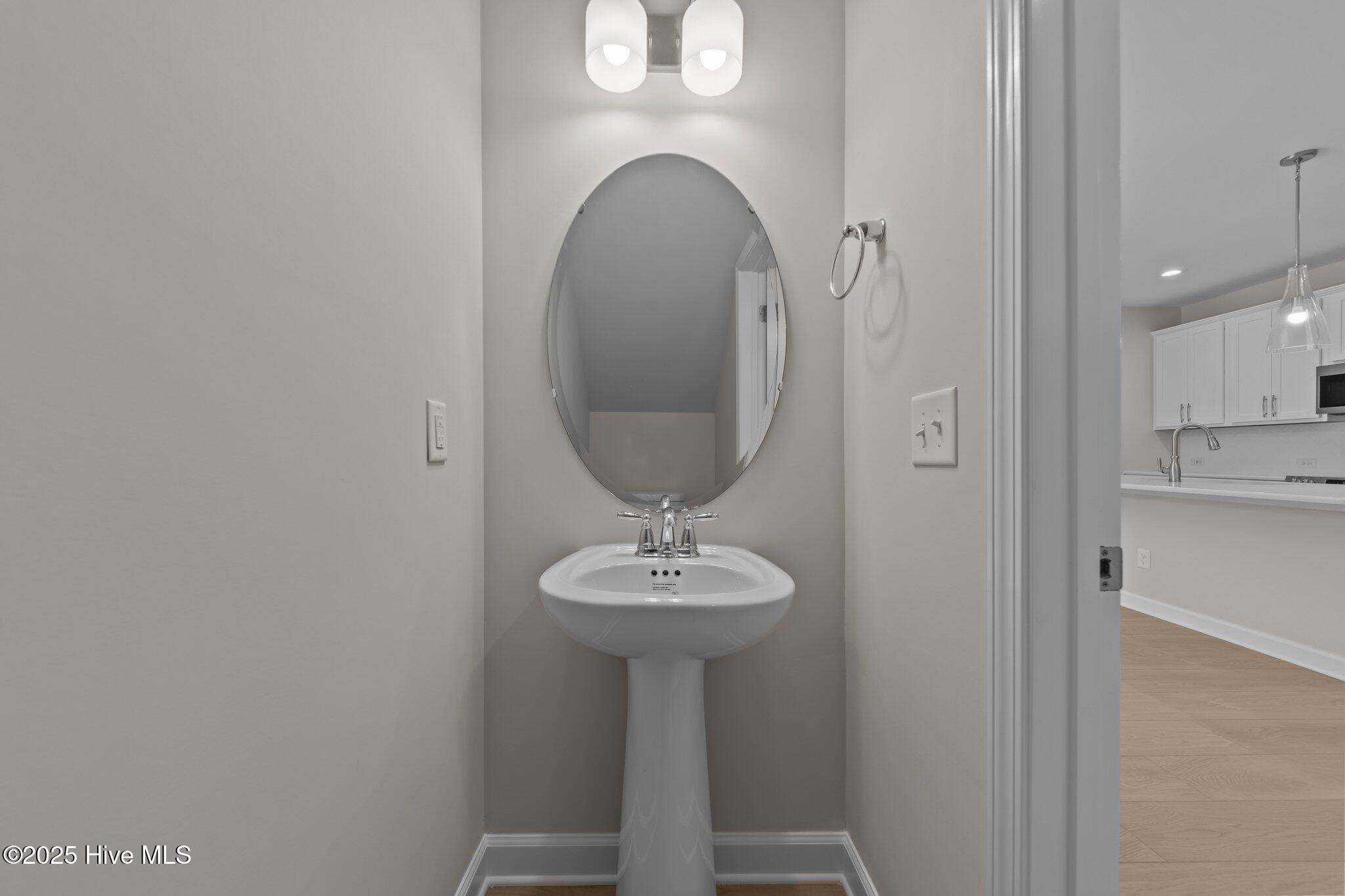 501 Watauga Lane, 542