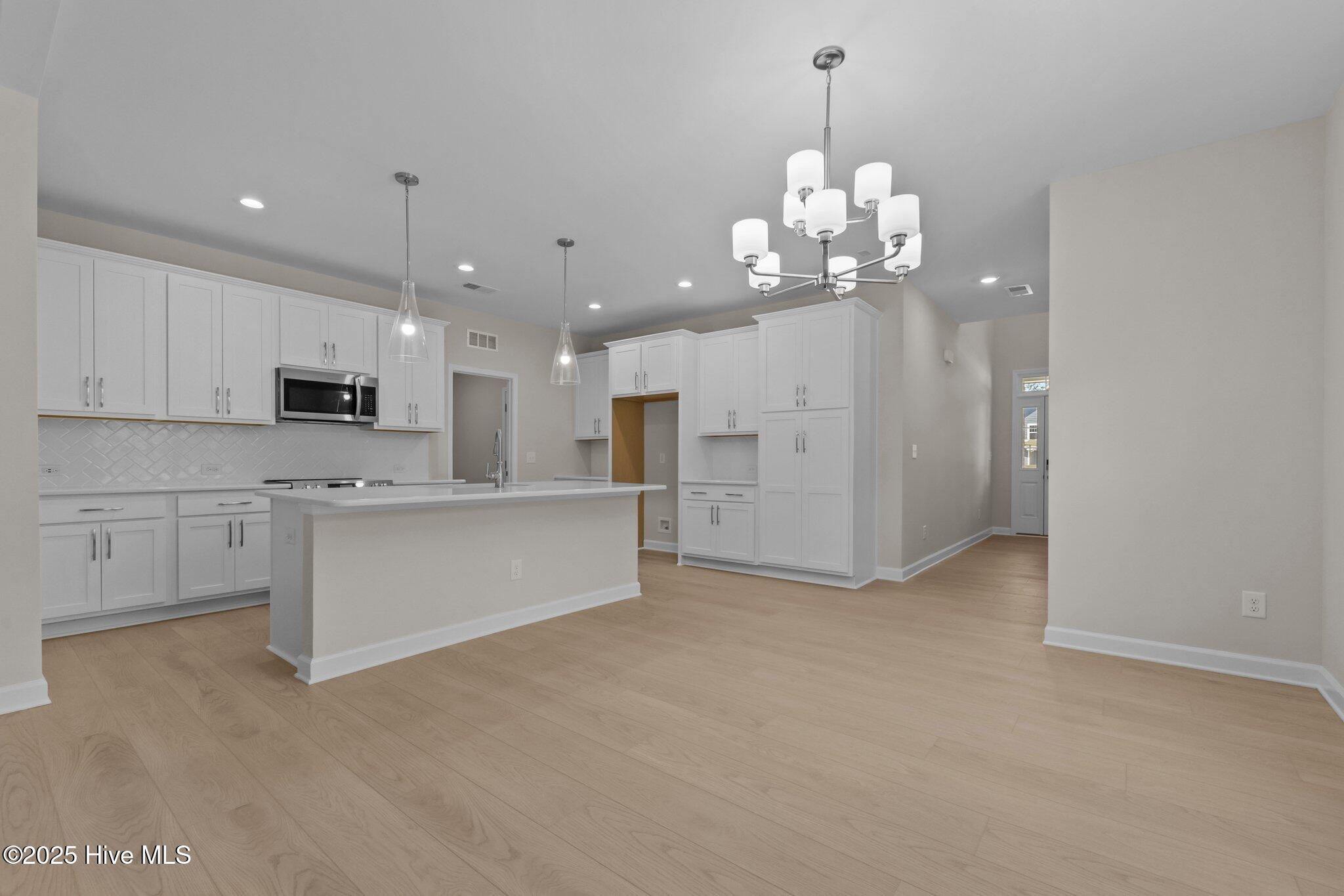 501 Watauga Lane, 542