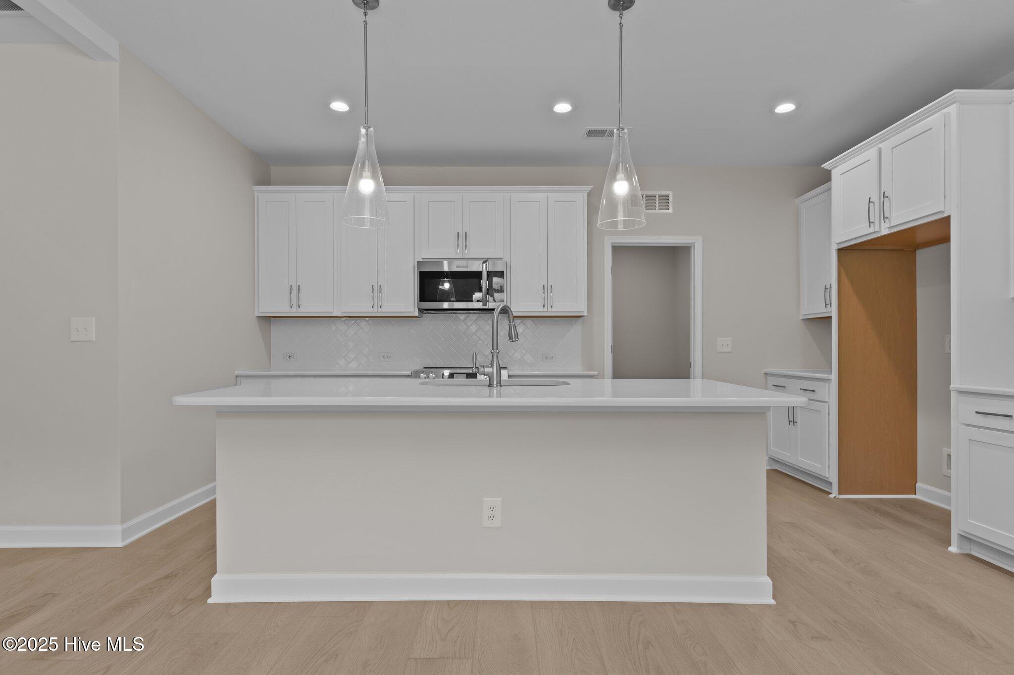 501 Watauga Lane, 542