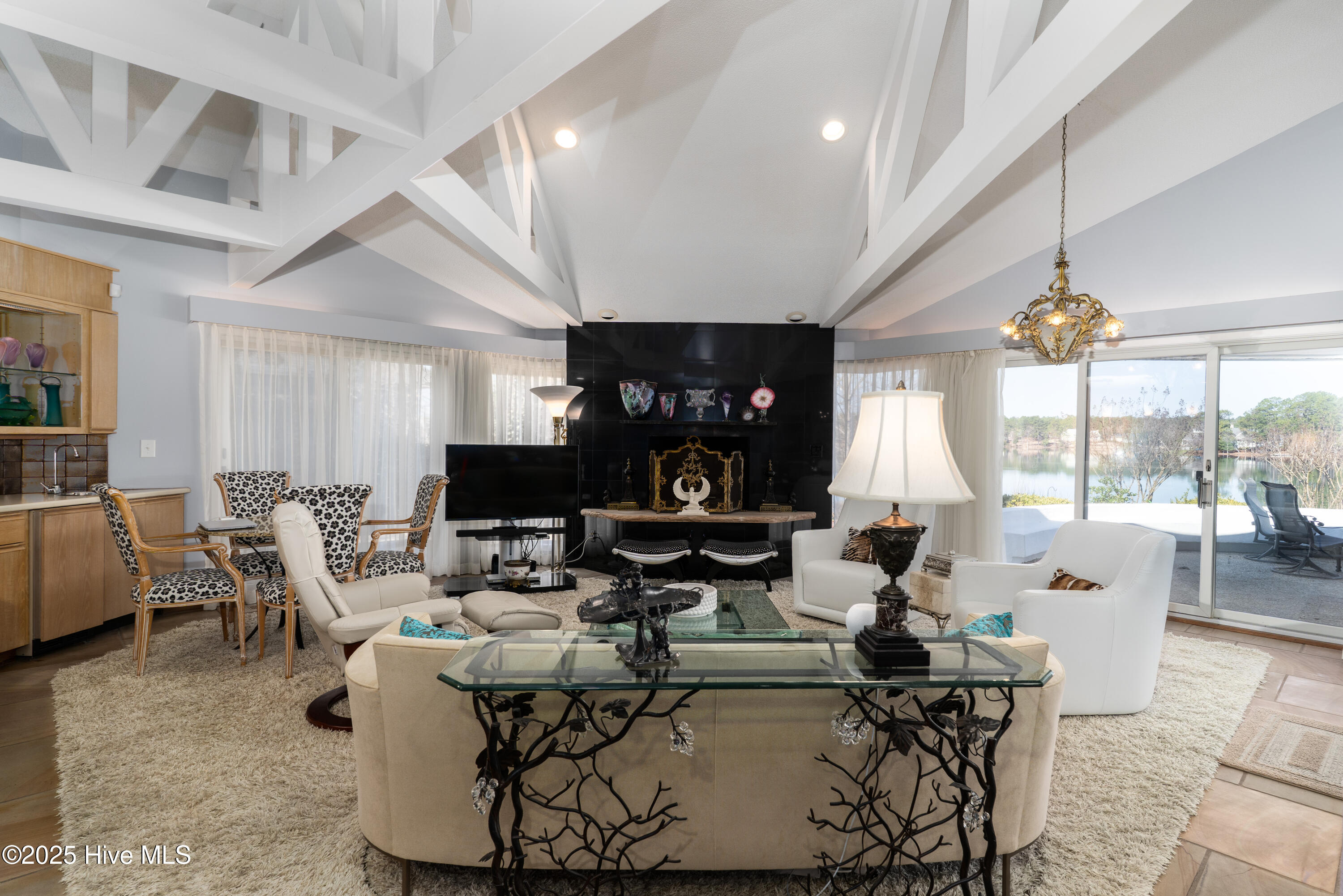 655 Diamondhead Drive S