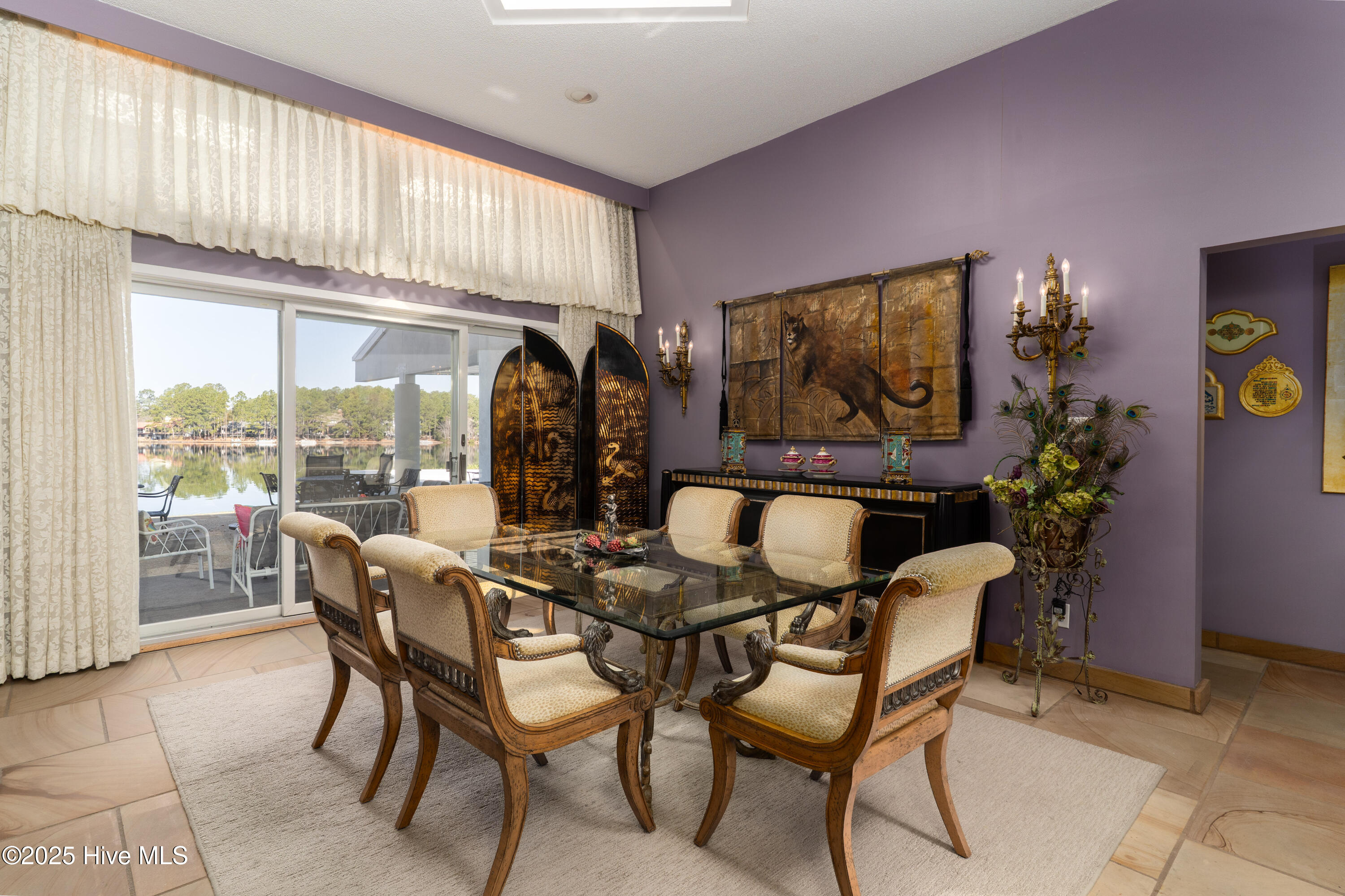 655 Diamondhead Drive S