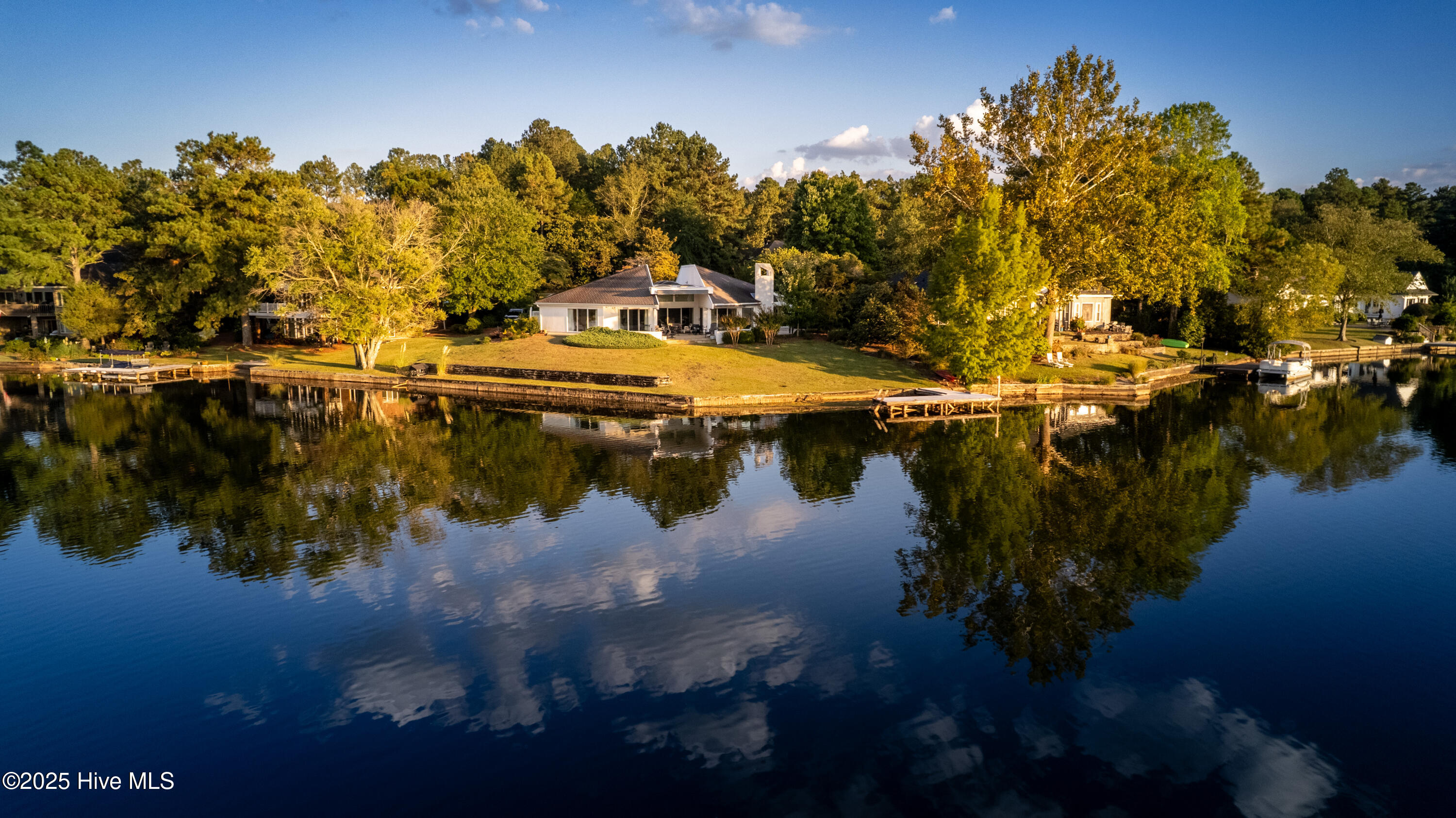 655 Diamondhead Drive S