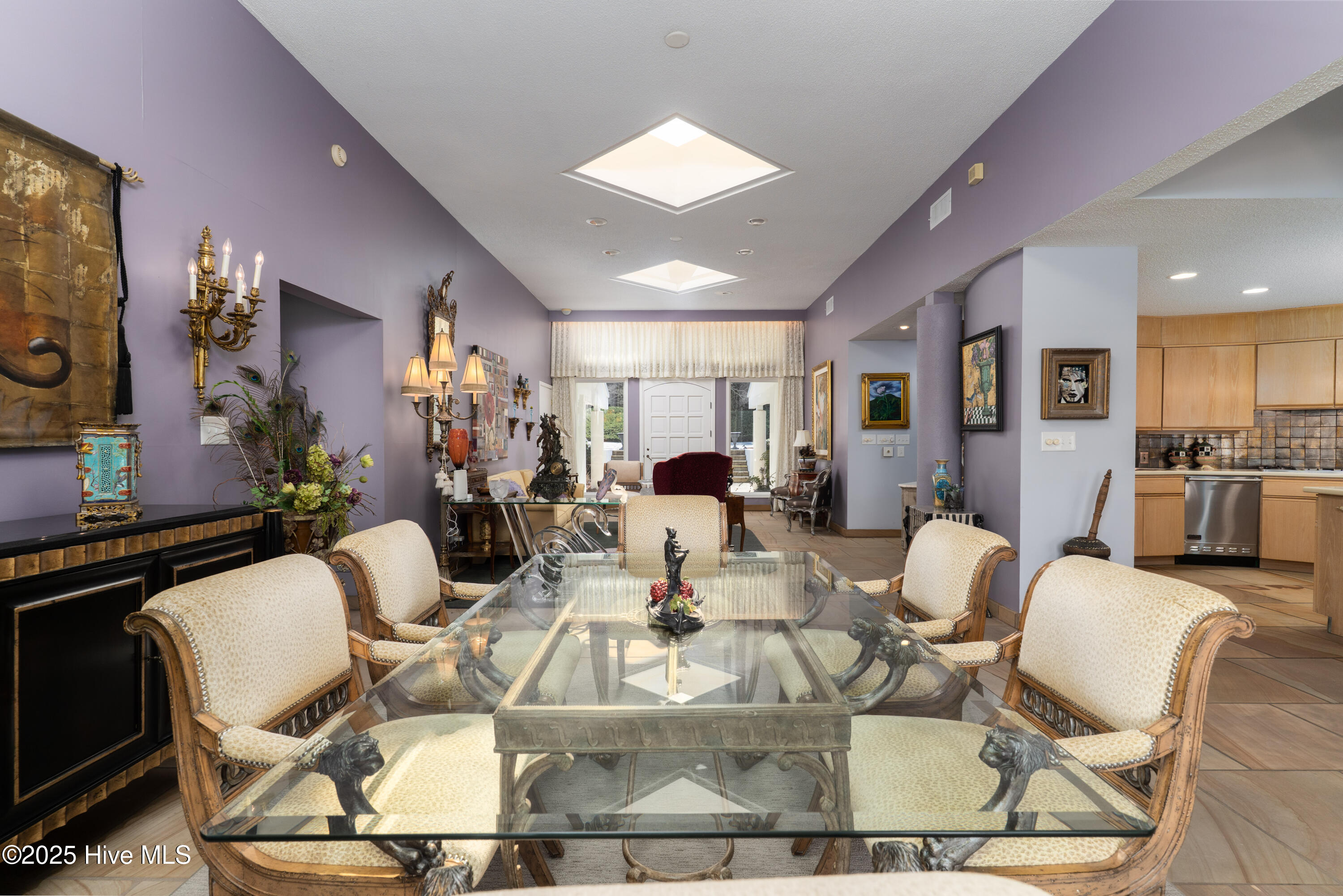 655 Diamondhead Drive S