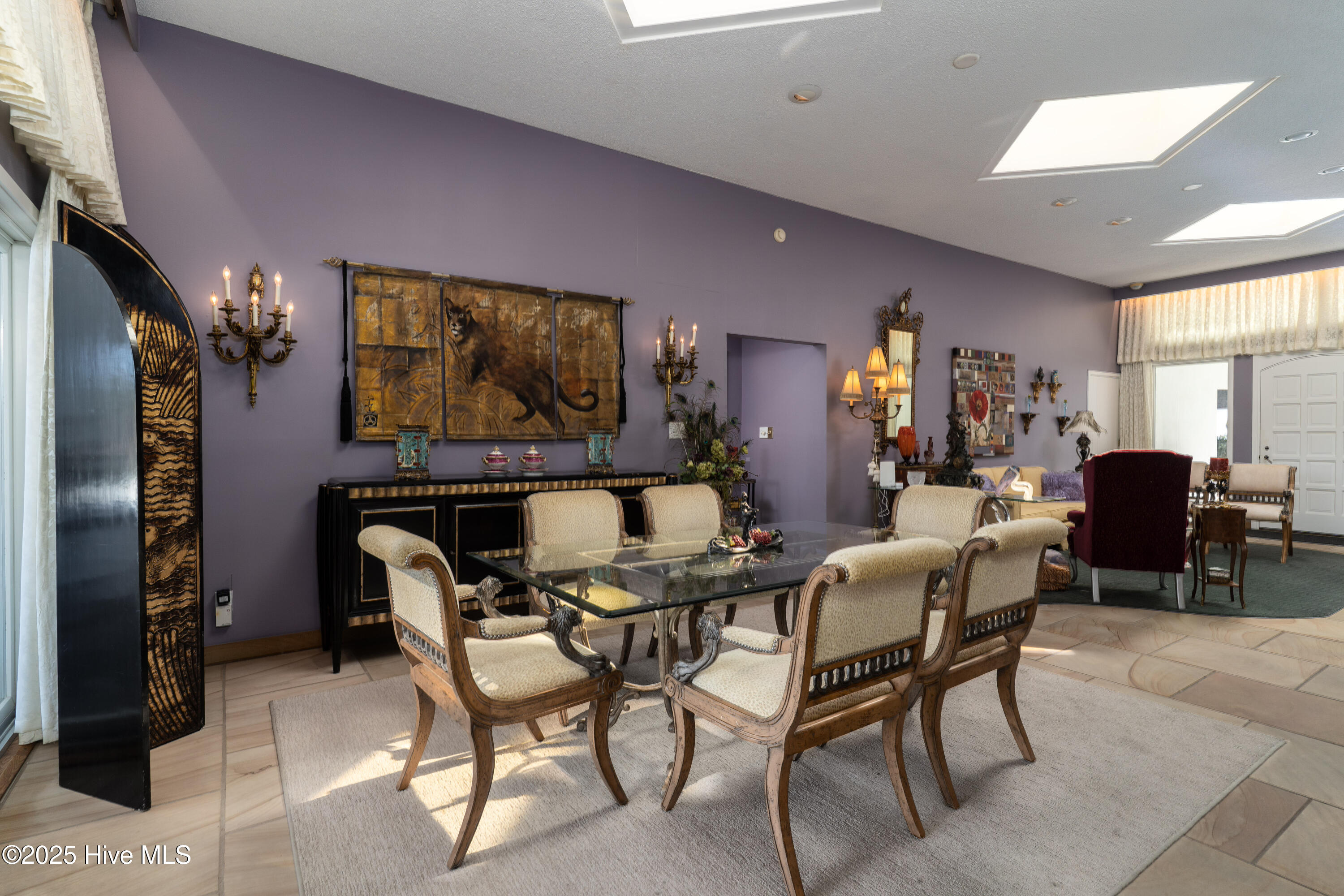 655 Diamondhead Drive S