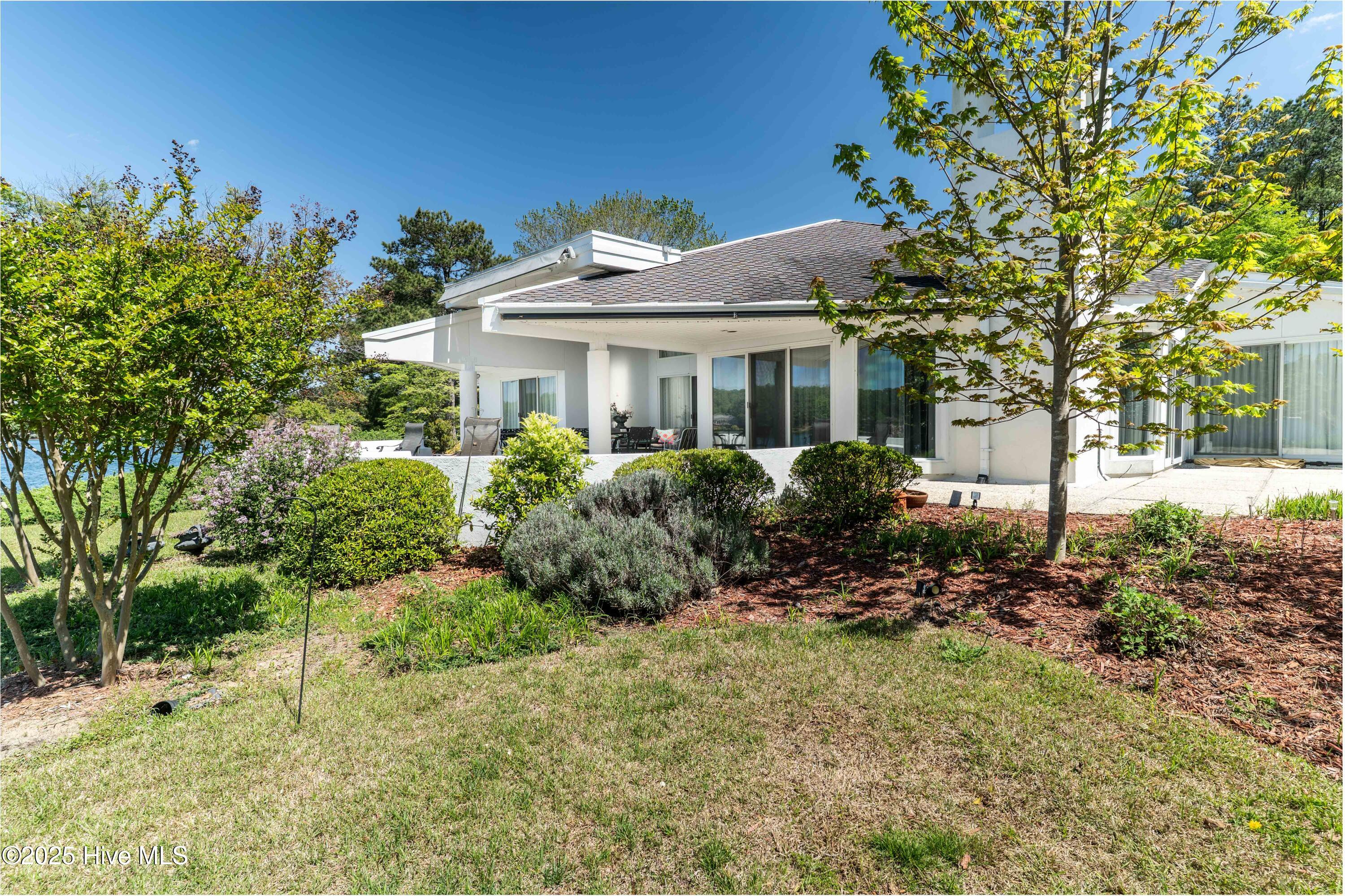 655 Diamondhead Drive S