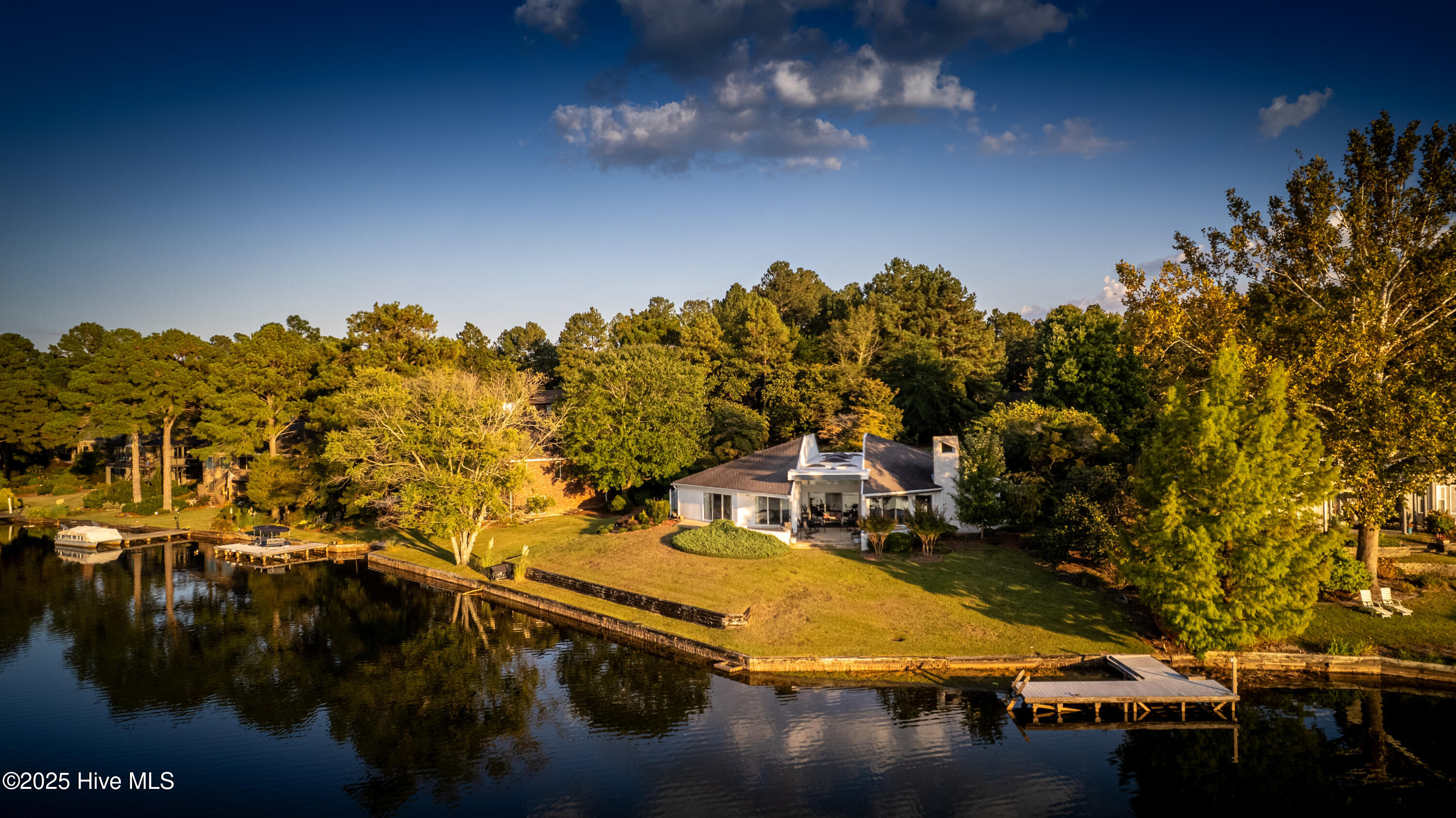 655 Diamondhead Drive S