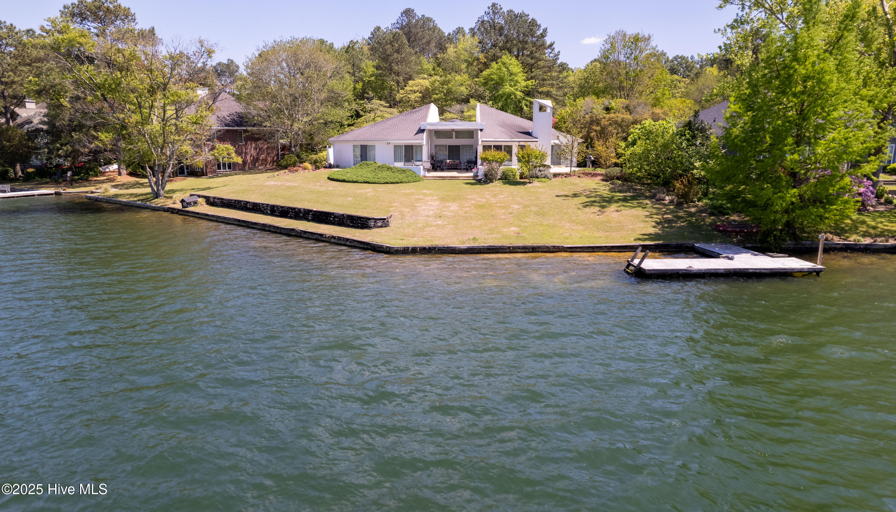 655 Diamondhead Drive S