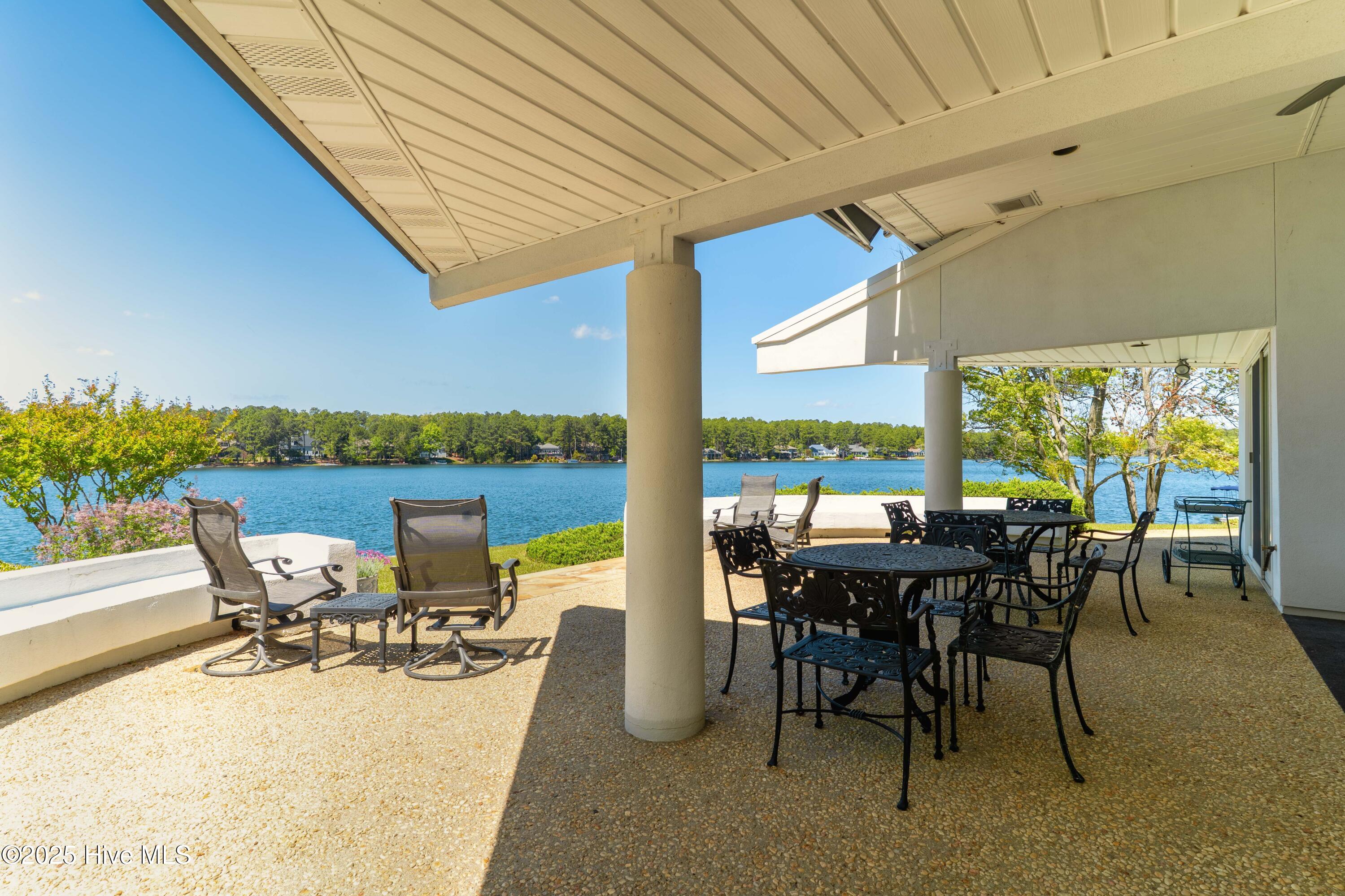 655 Diamondhead Drive S