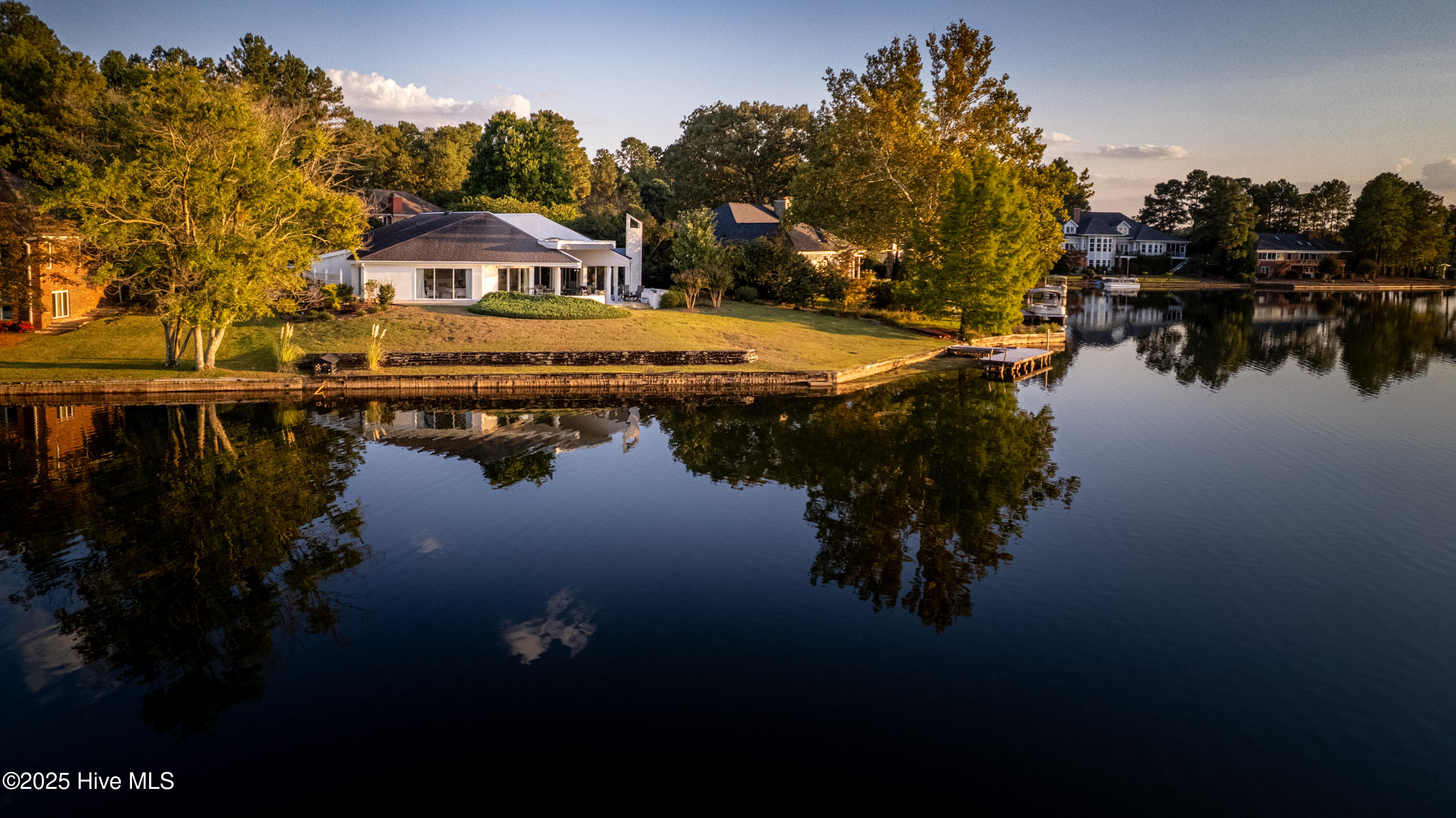 655 Diamondhead Drive S