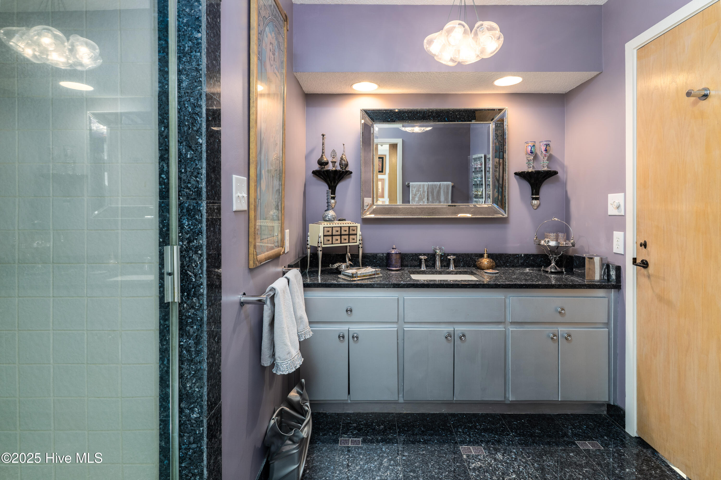 655 Diamondhead Drive S