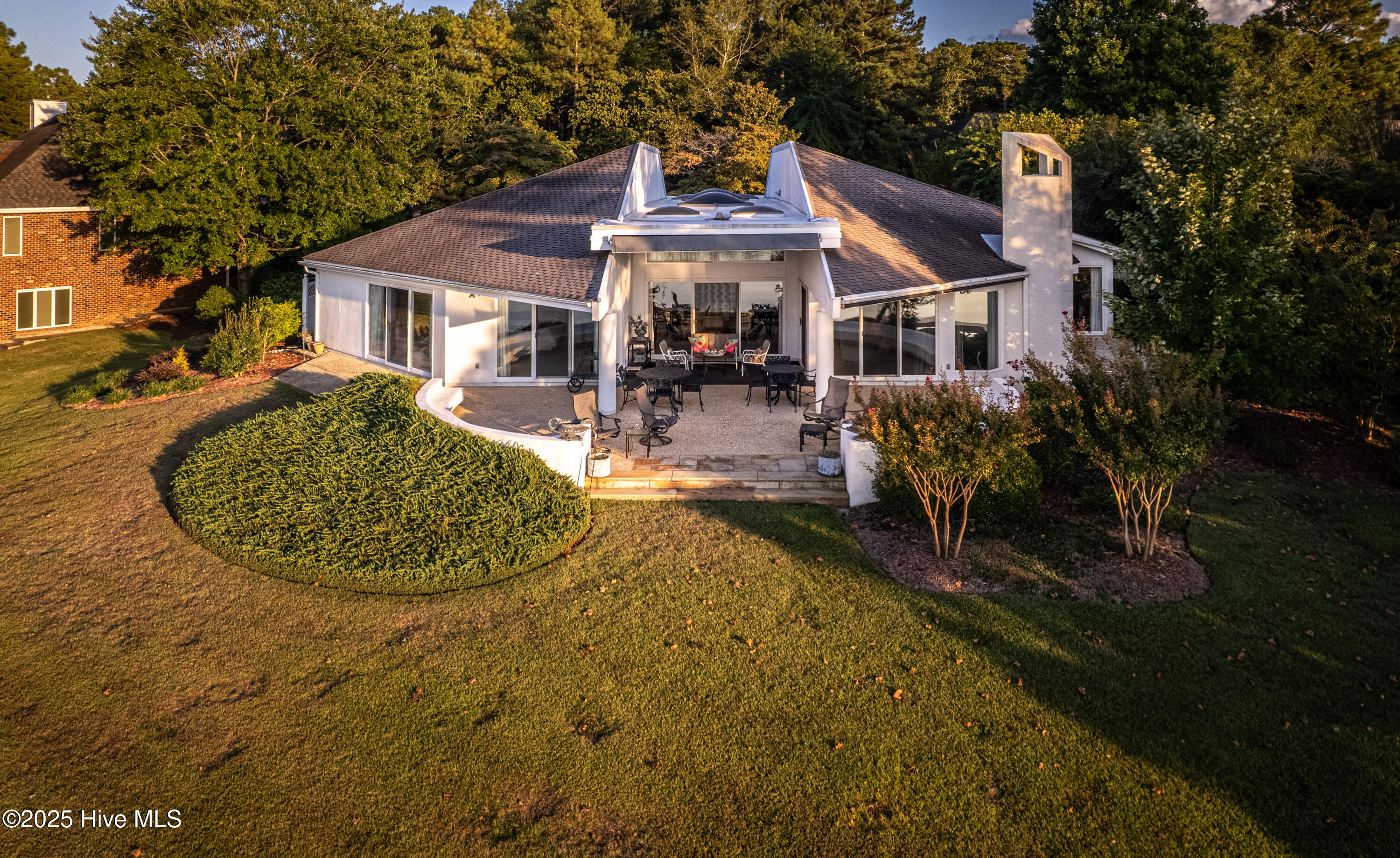 655 Diamondhead Drive S