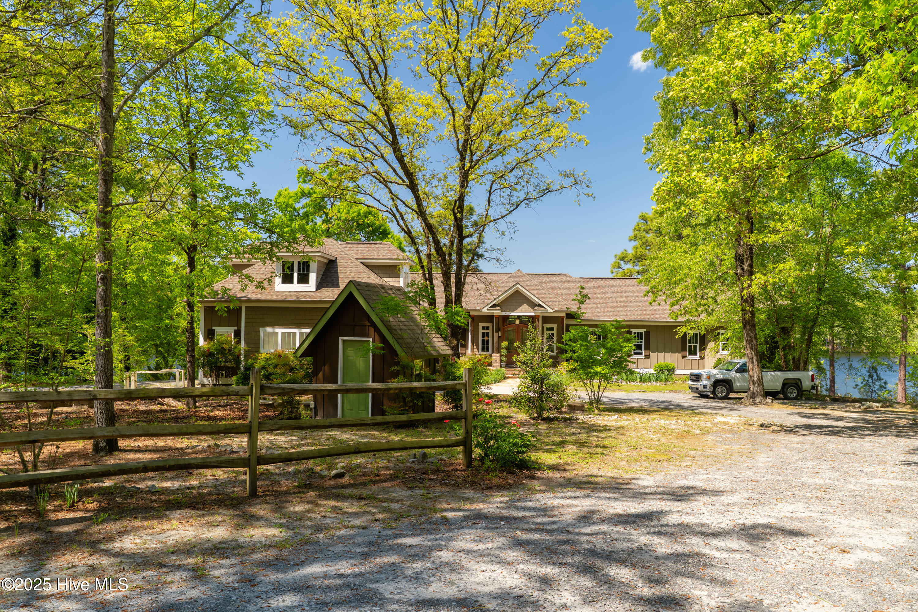 215 Tuscarora Road