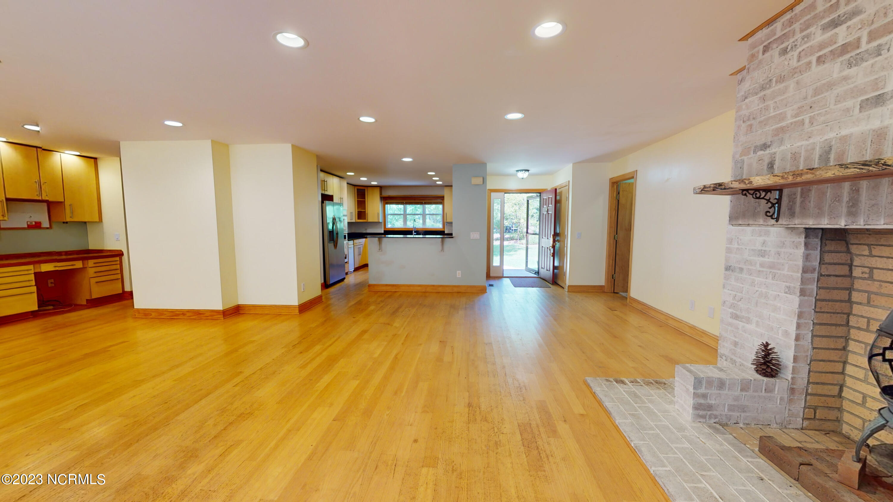 245 Lakeside Drive