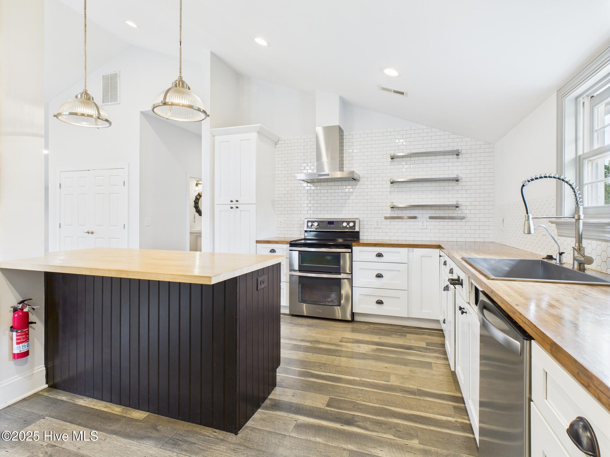 344 New Haven Place