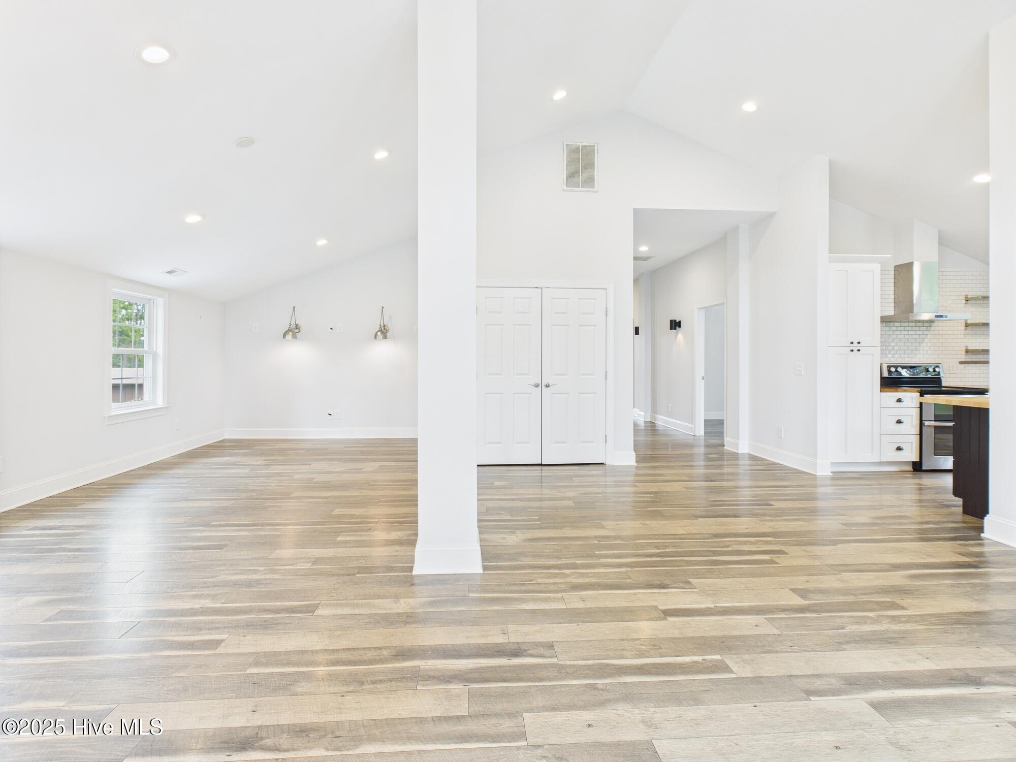 344 New Haven Place