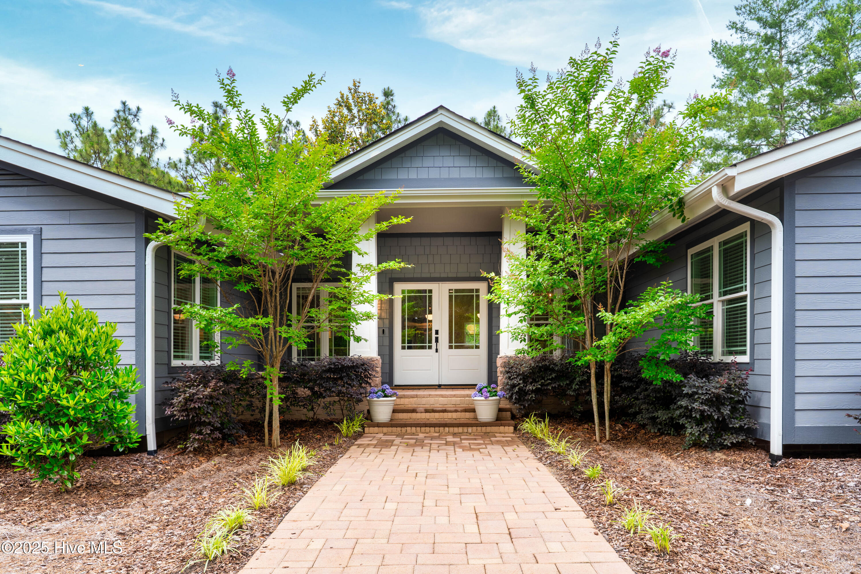 10 Linville Drive