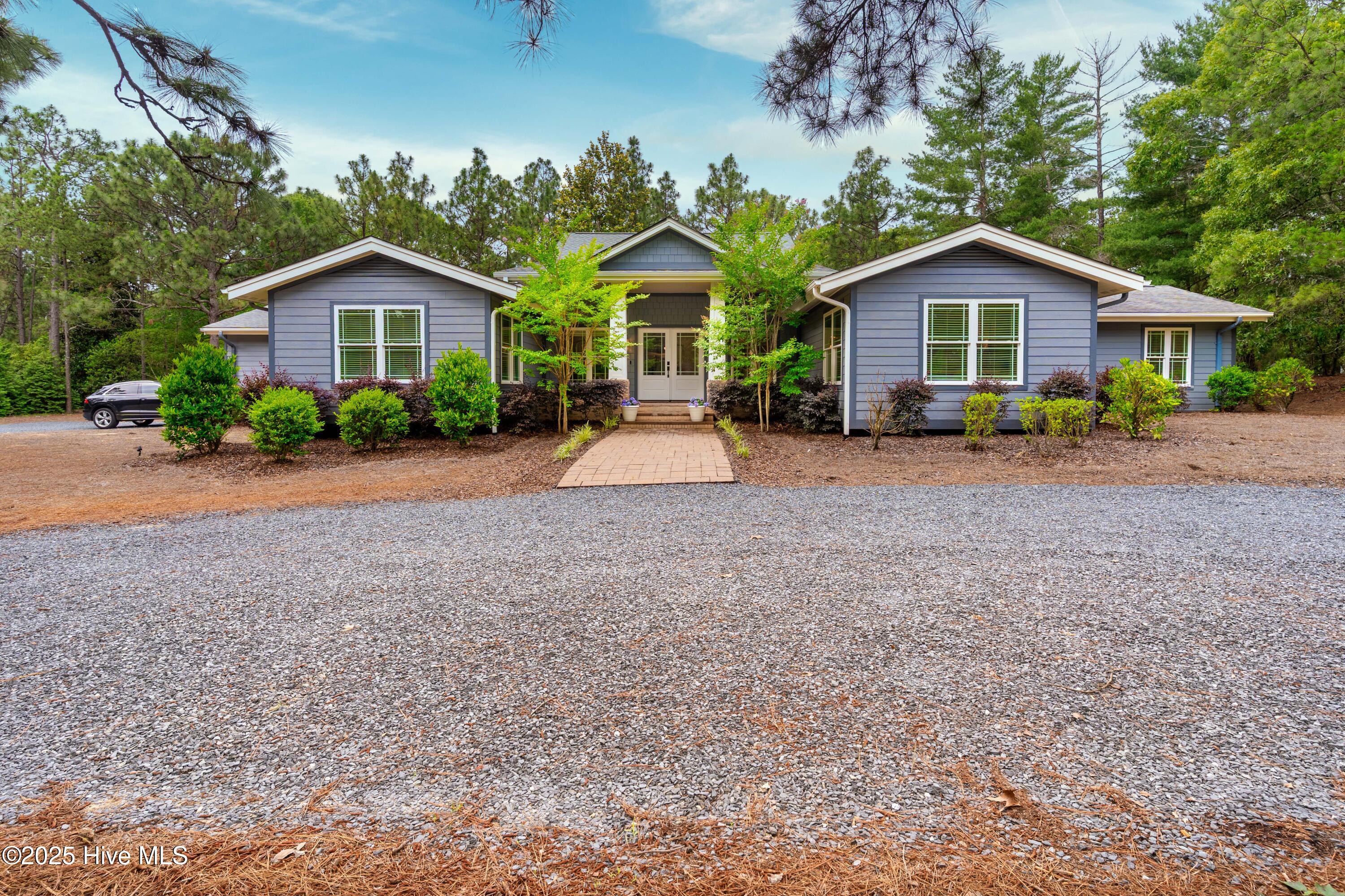 10 Linville Drive
