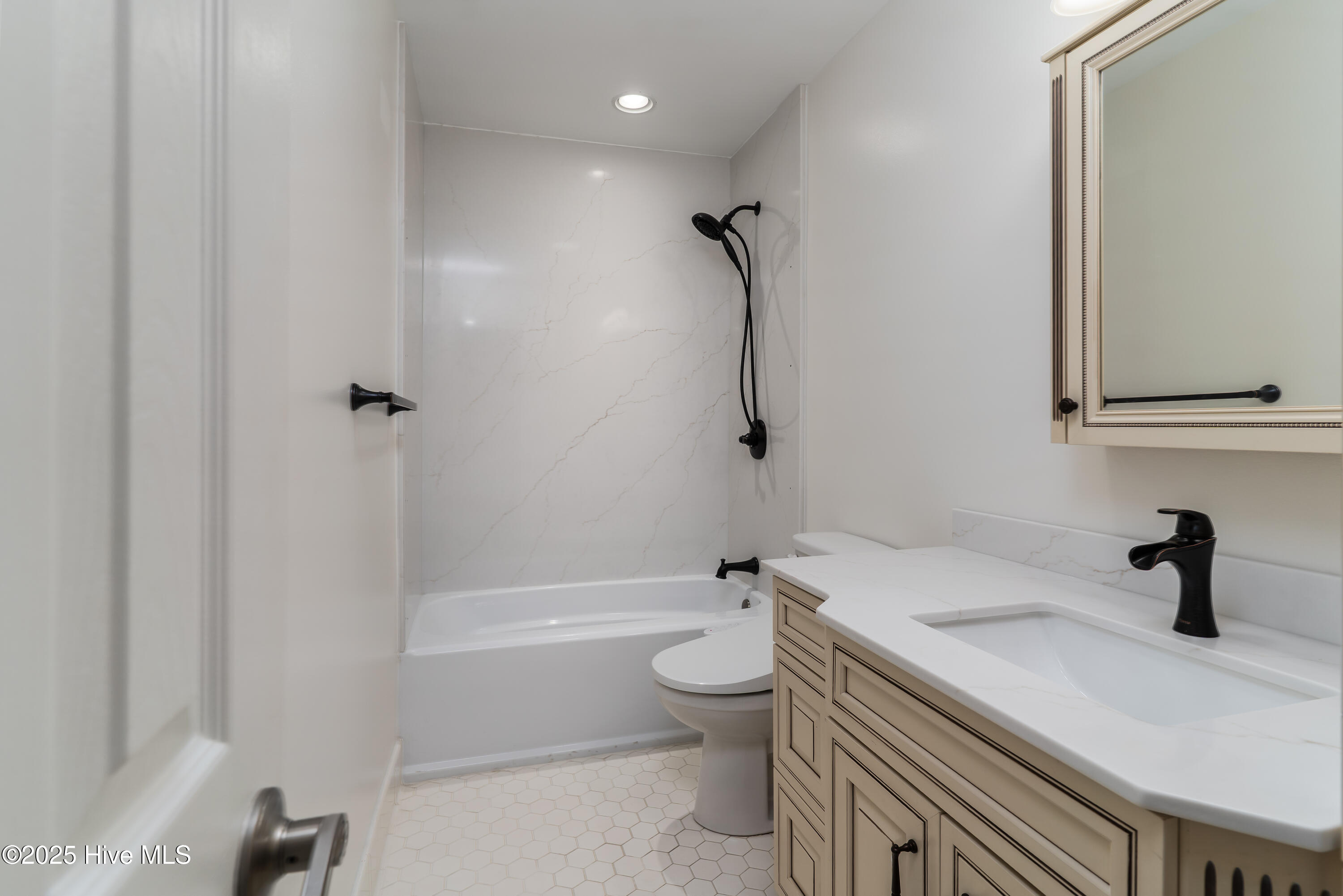 10 Linville Drive