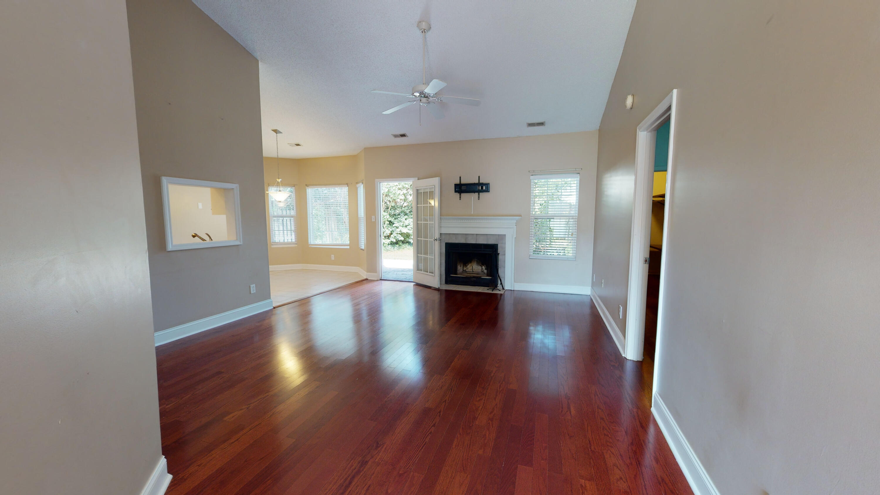 165 Kensington Way