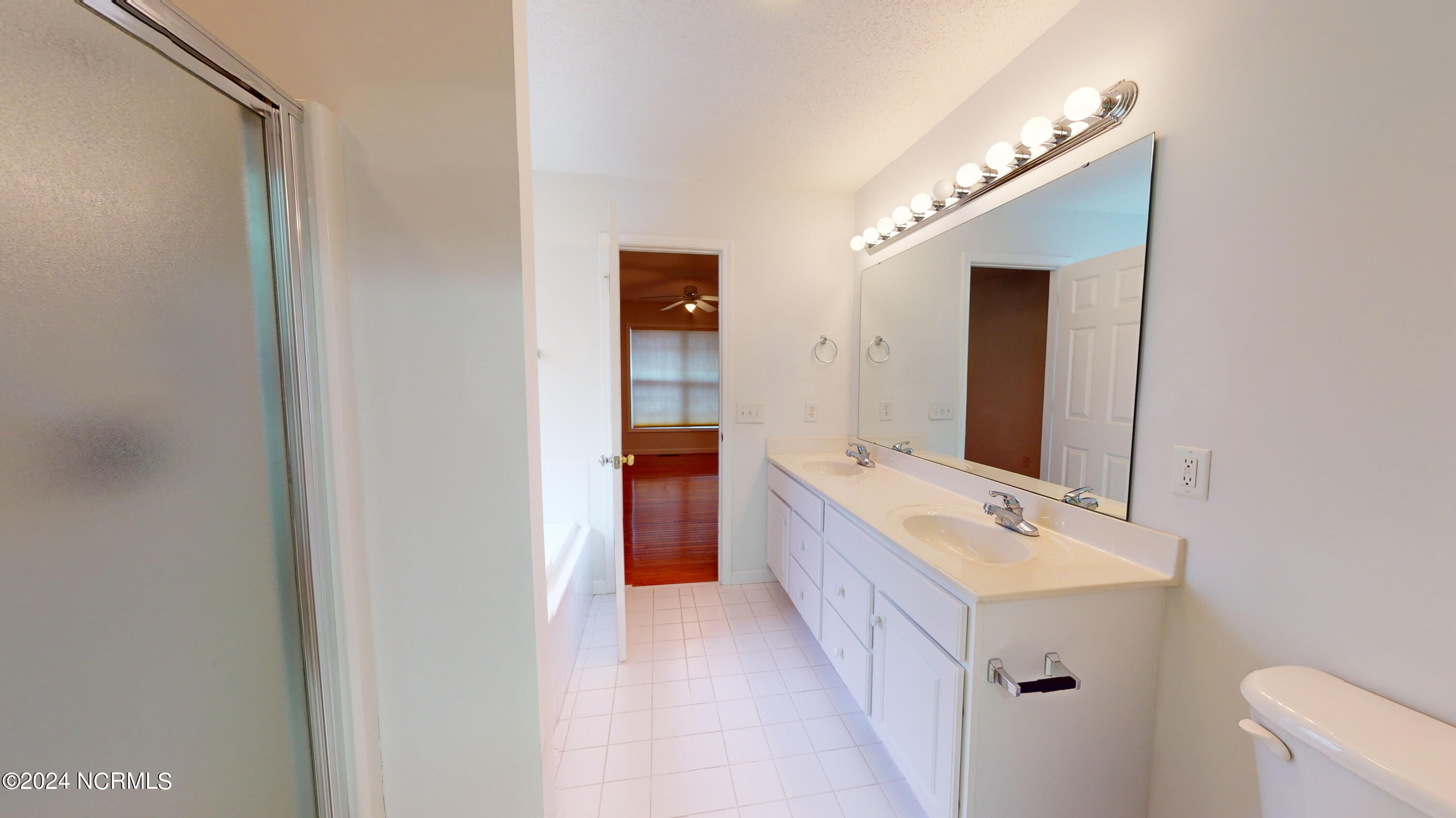 130 Adams Circle