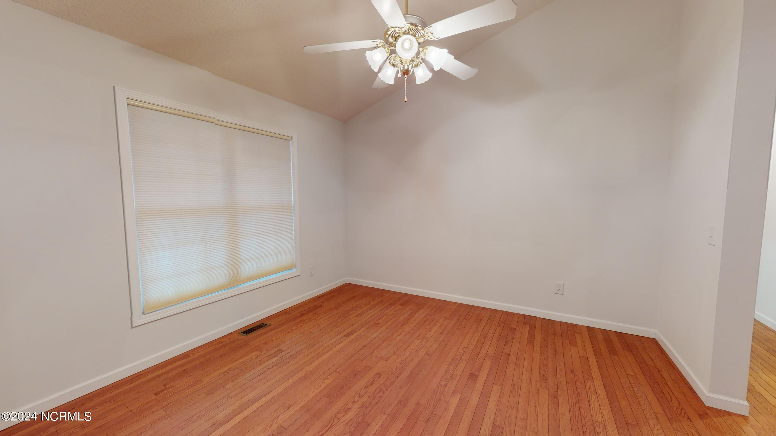 130 Adams Circle