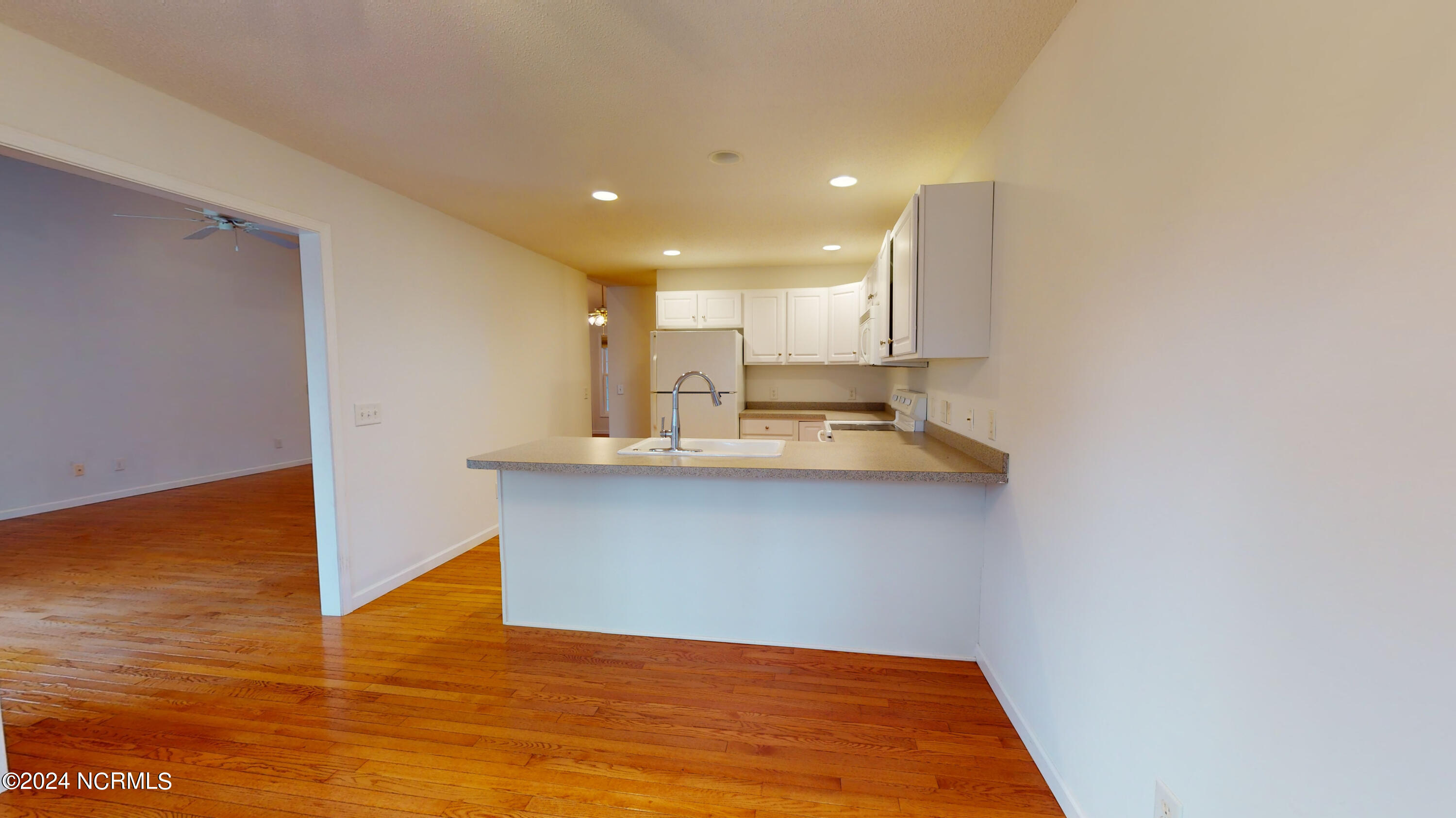 130 Adams Circle